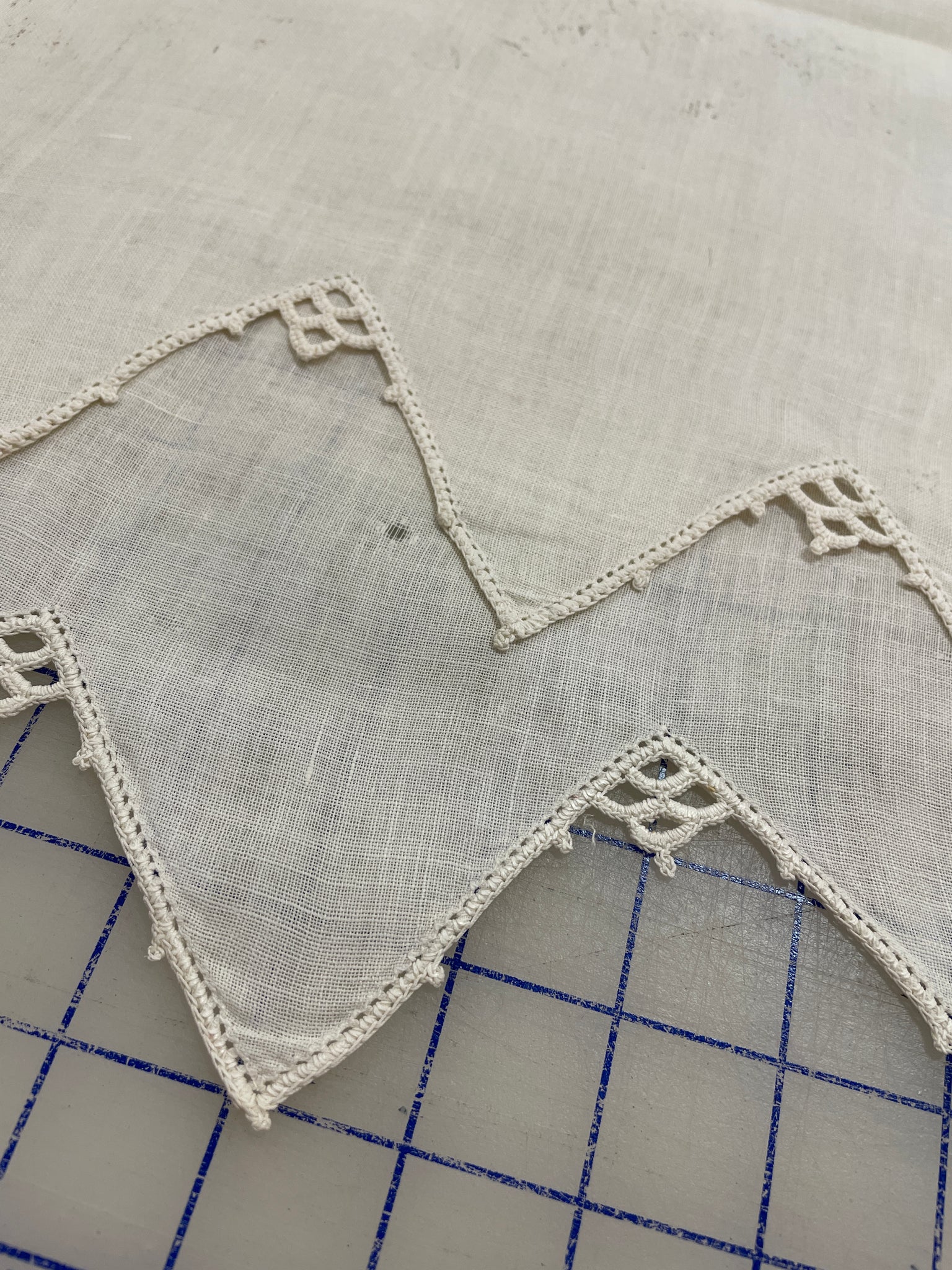 SALE Table Runner Vintage Linen - White with Crocheted Edges