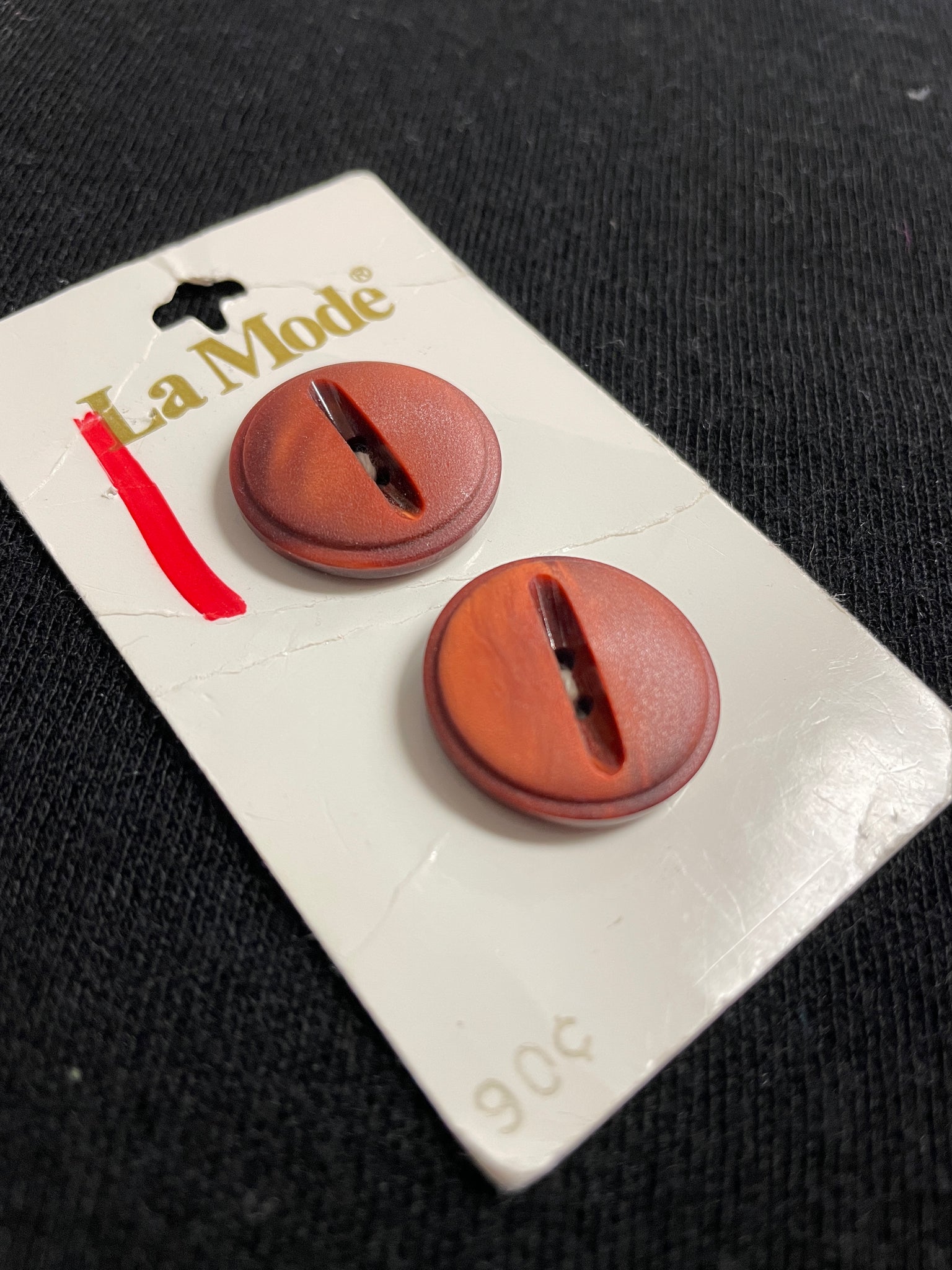 Button Plastic Set of 2 - Rust Brown