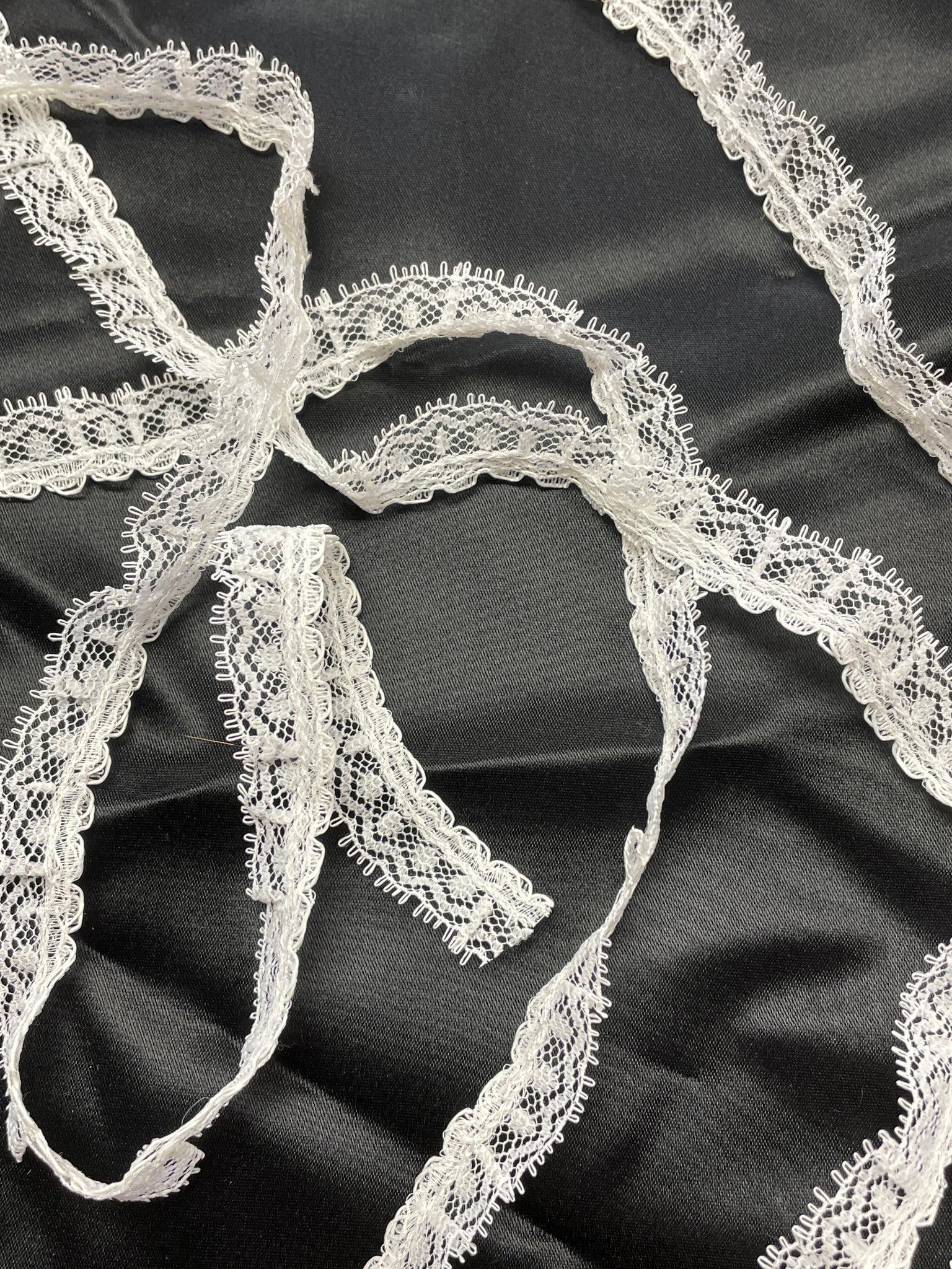 2 YD Gathered Lace Trim Vintage - Off White
