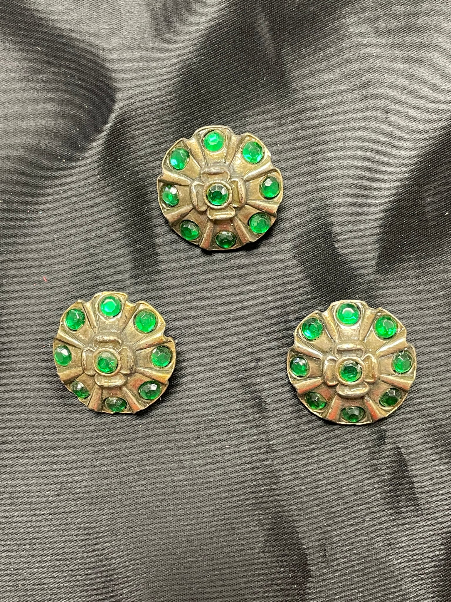 Button Set of 3 Metal Vintage - Silver Clover Emblem Green Rhinestones