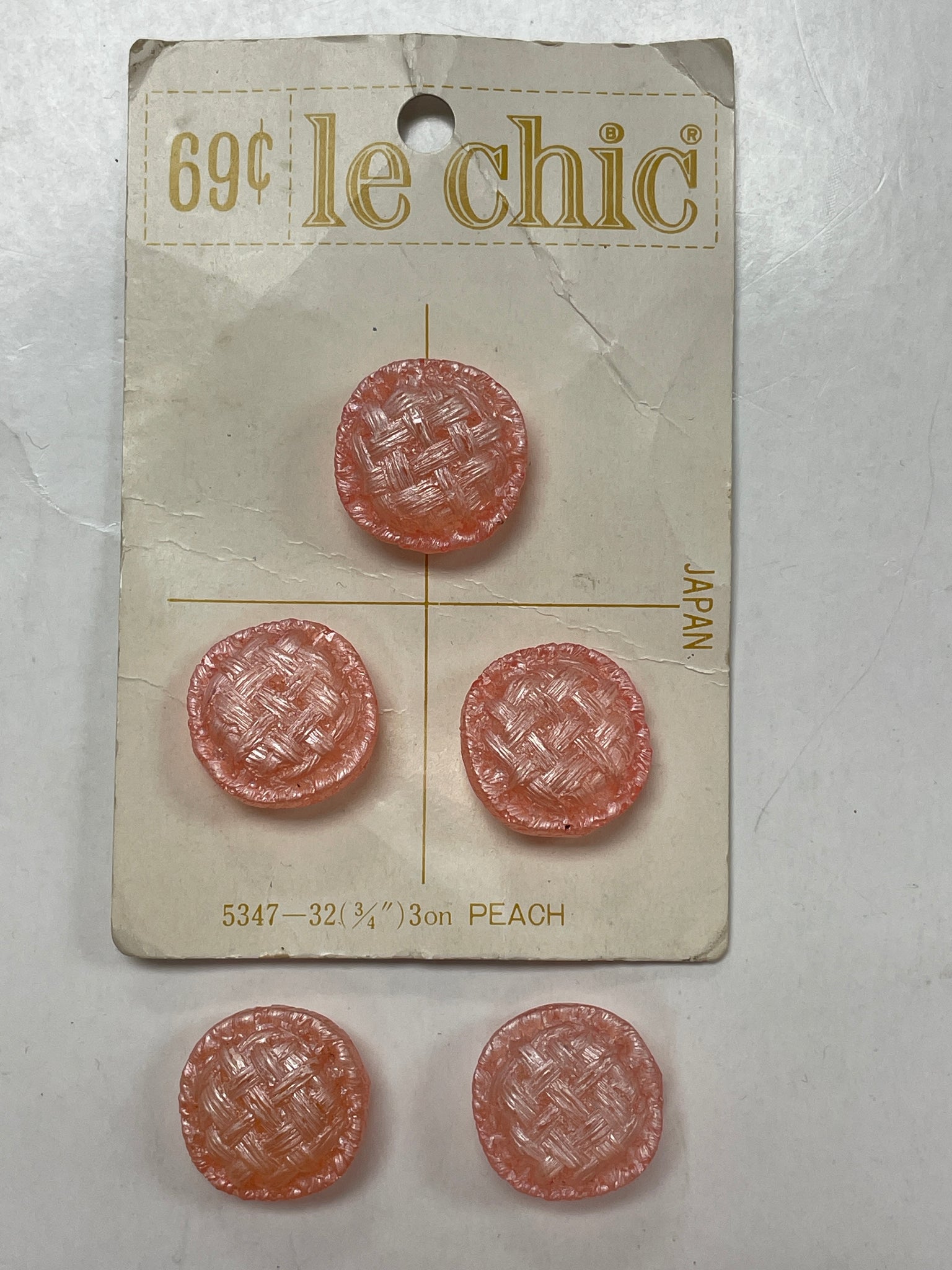 Button Set of 5 Plastic Vintage - Shimmer Peach "Basket Weave"