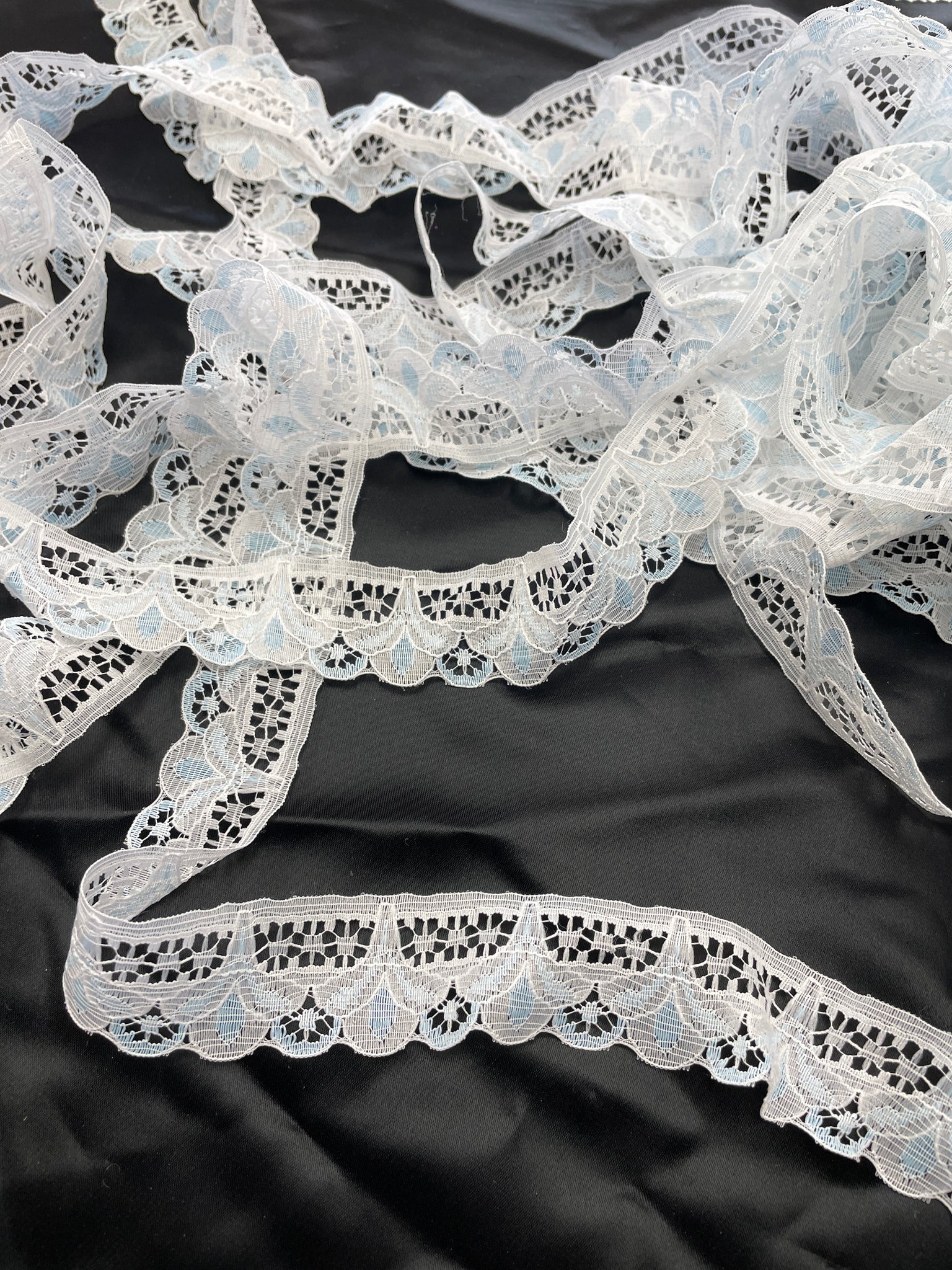 Synthetic Scalloped Lace - White with Light Blue