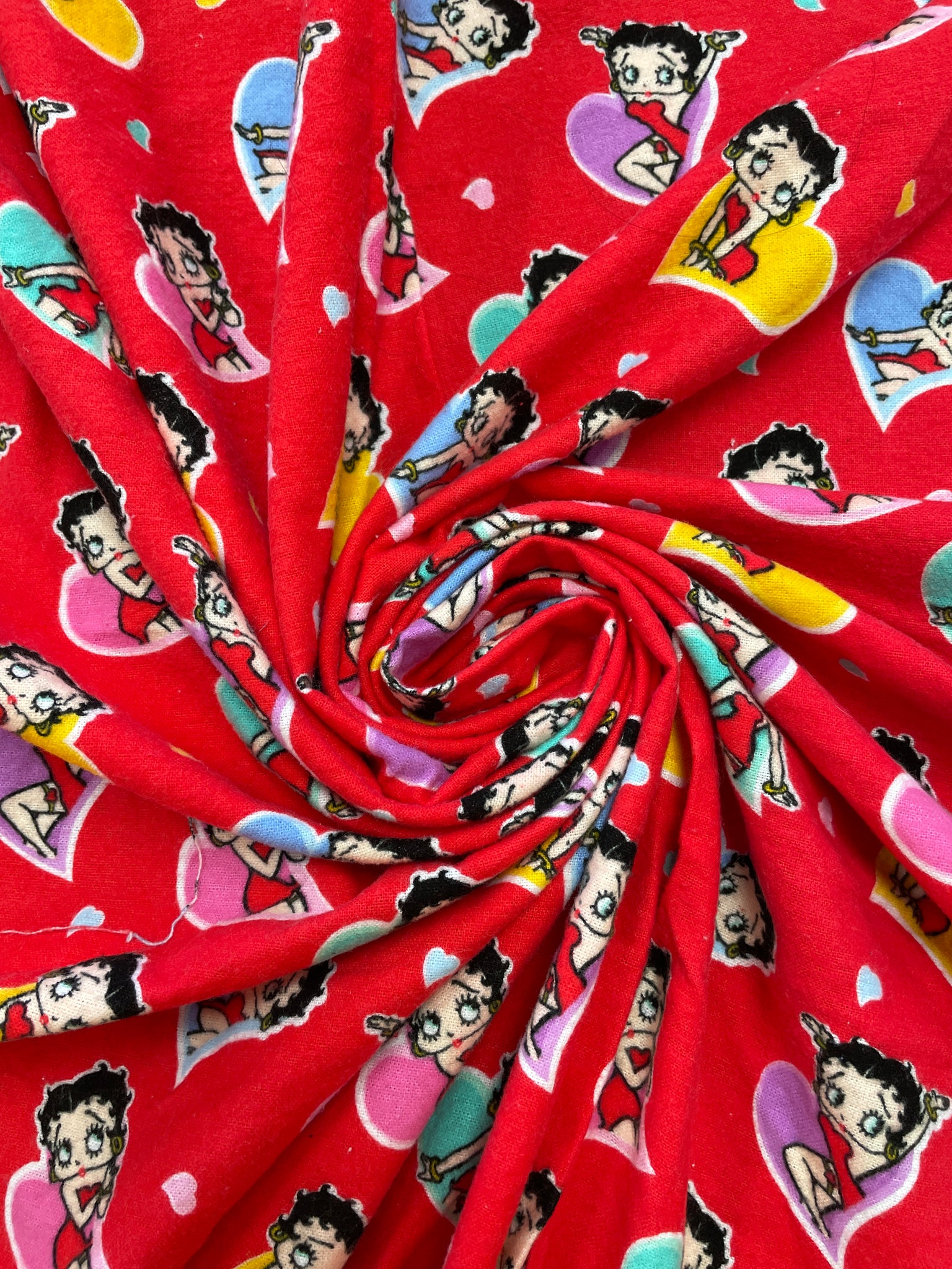 2007 2 3/4 YD Cotton Flannel Vintage - Red with Betty Boop in Colored Hearts