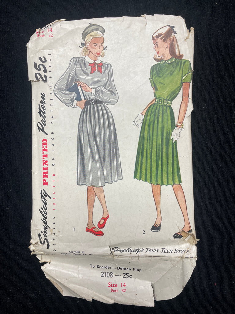 V1947 Pattern 1947 Simplicity 2108 Sewing Pattern - Junior Dresses – Lucky DeLuxe Fabrics
