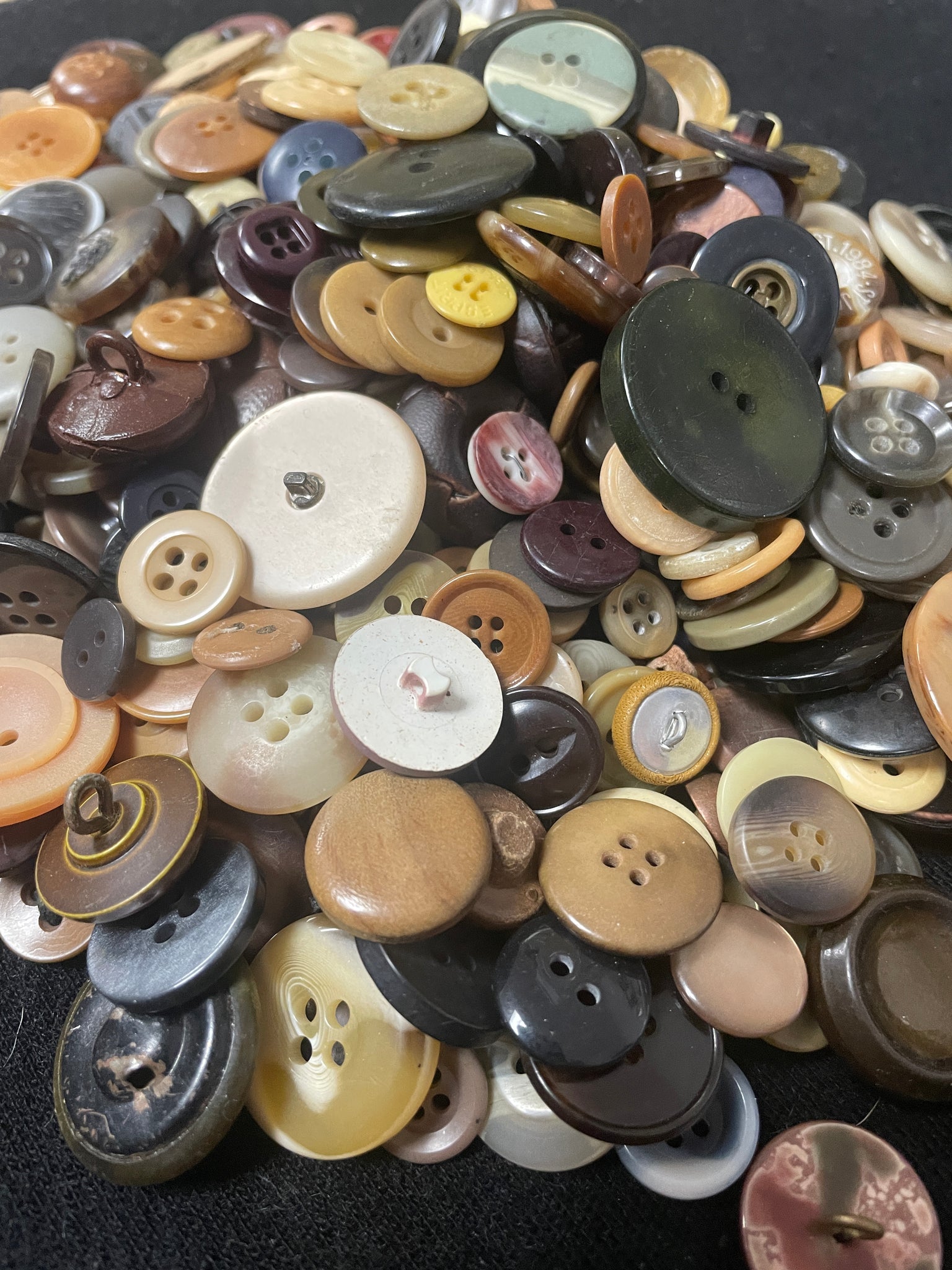 Button Bundle - Browns and Tans 1/2 POUND