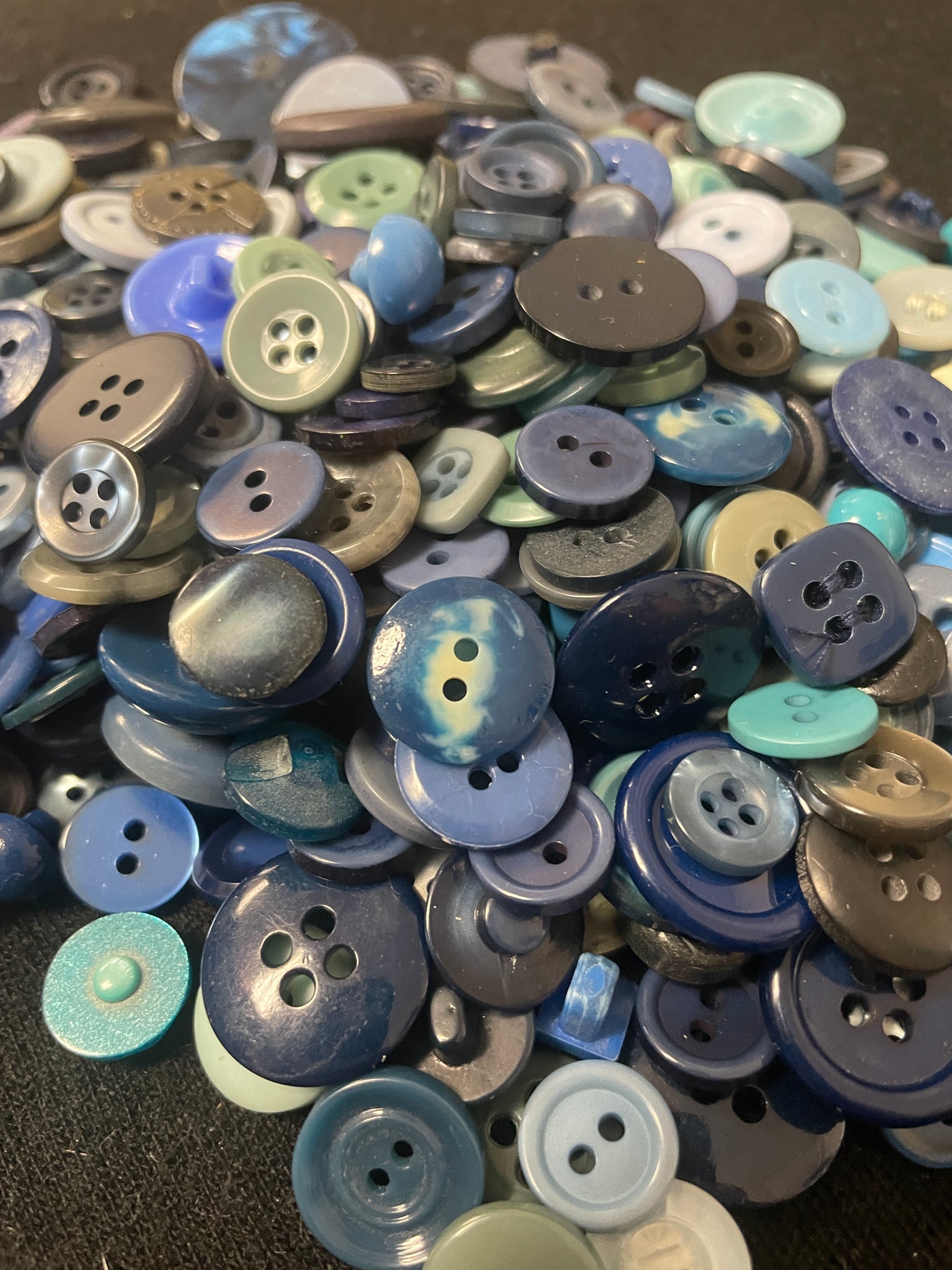 Button Bundle 1/2 POUND - Blues & Purples