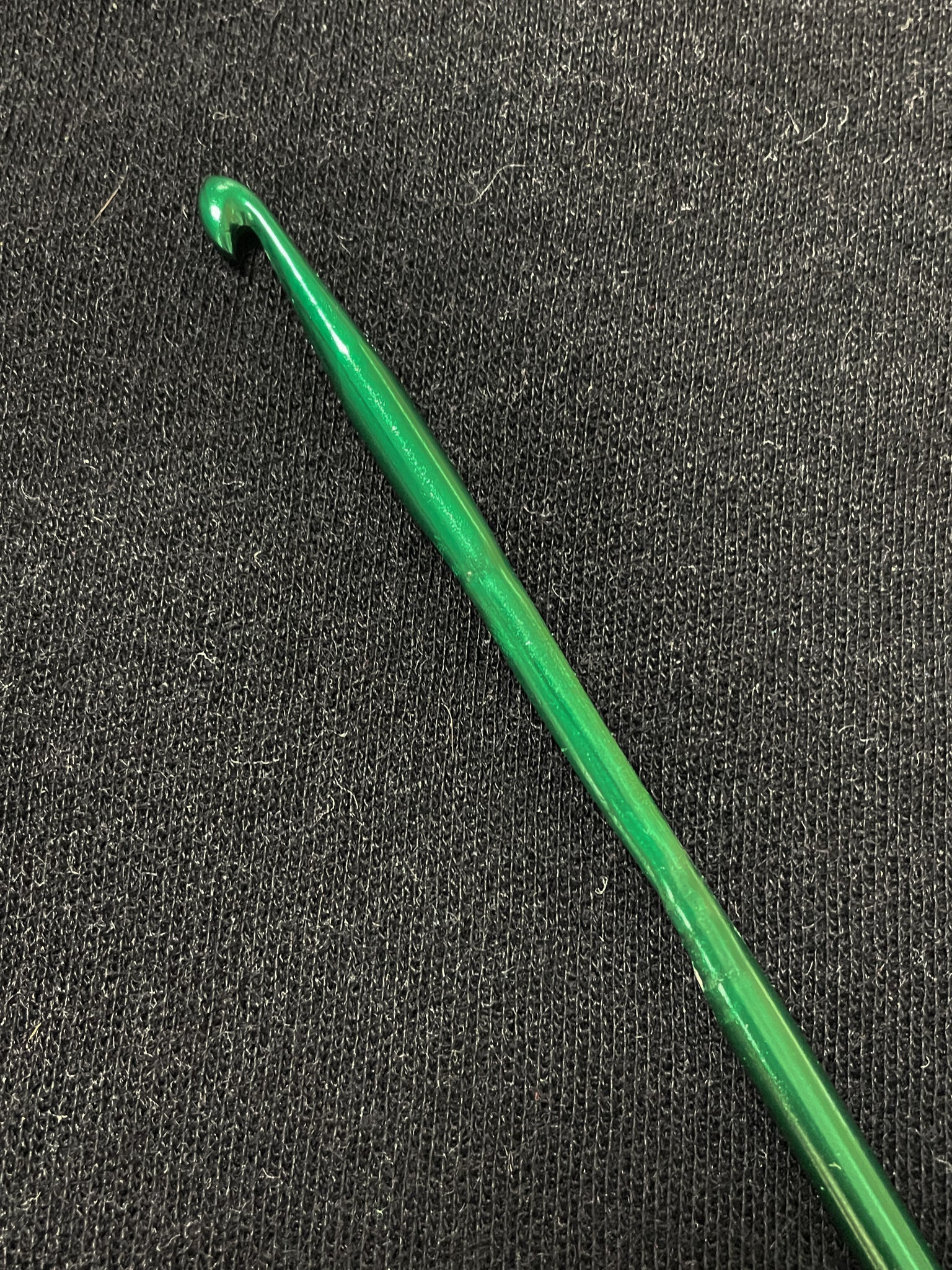 Tunisian Crochet Hook Size I - Green Aluminum
