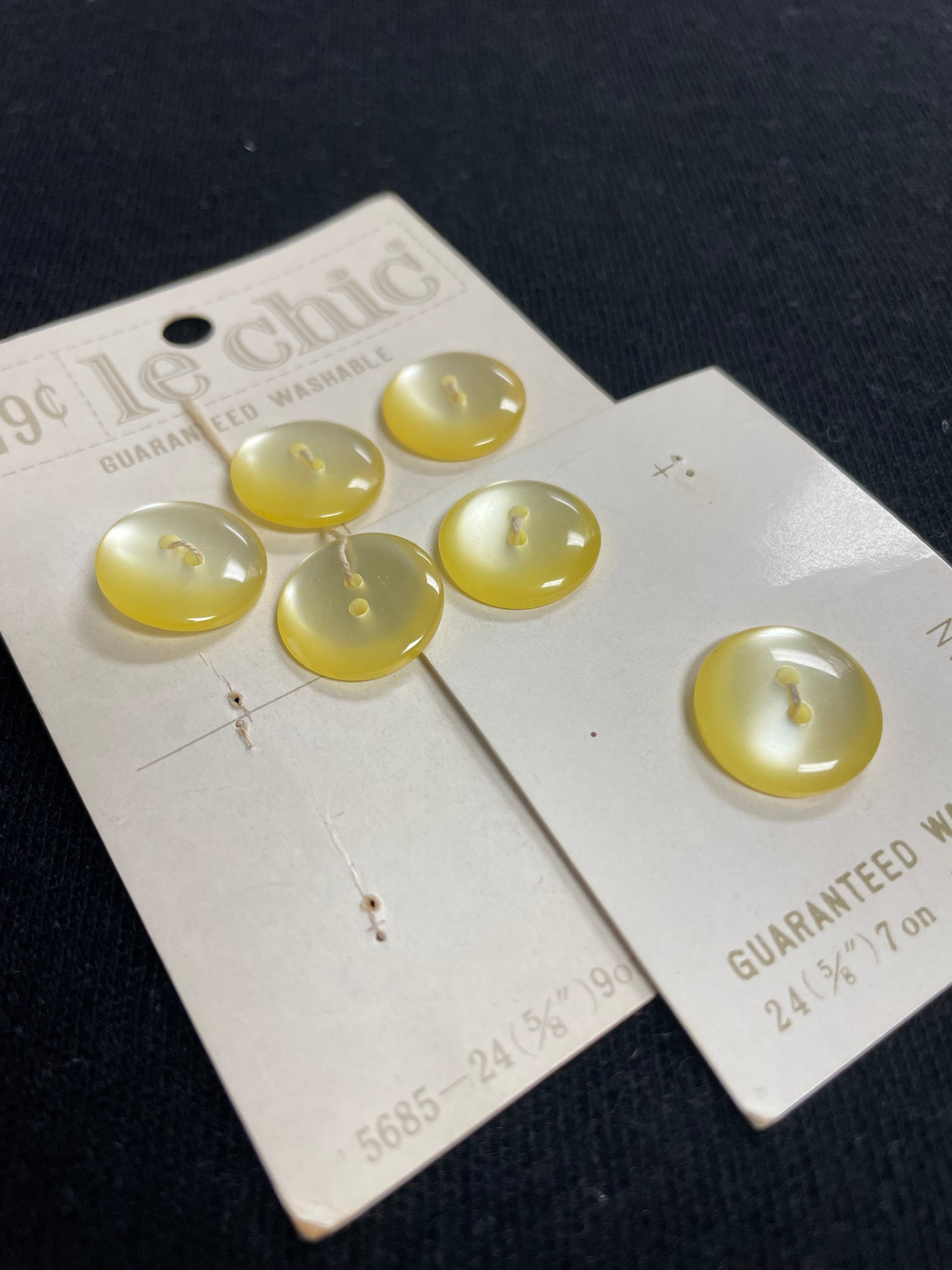 Button Plastic Set of 6 Vintage - Pearlescent Yellow