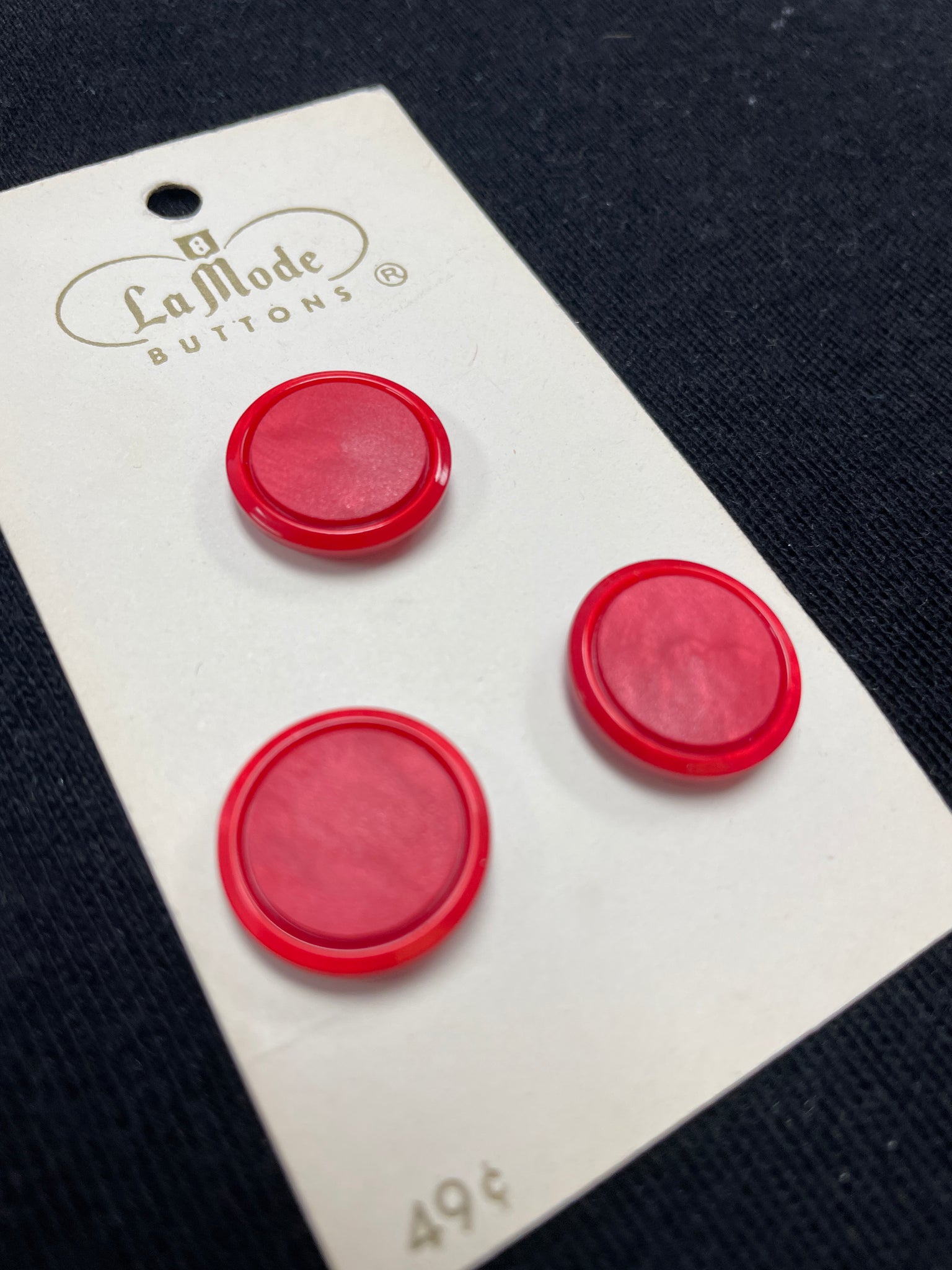 Button Plastic Set of 3 Vintage - Matte Red with Shiny Edge