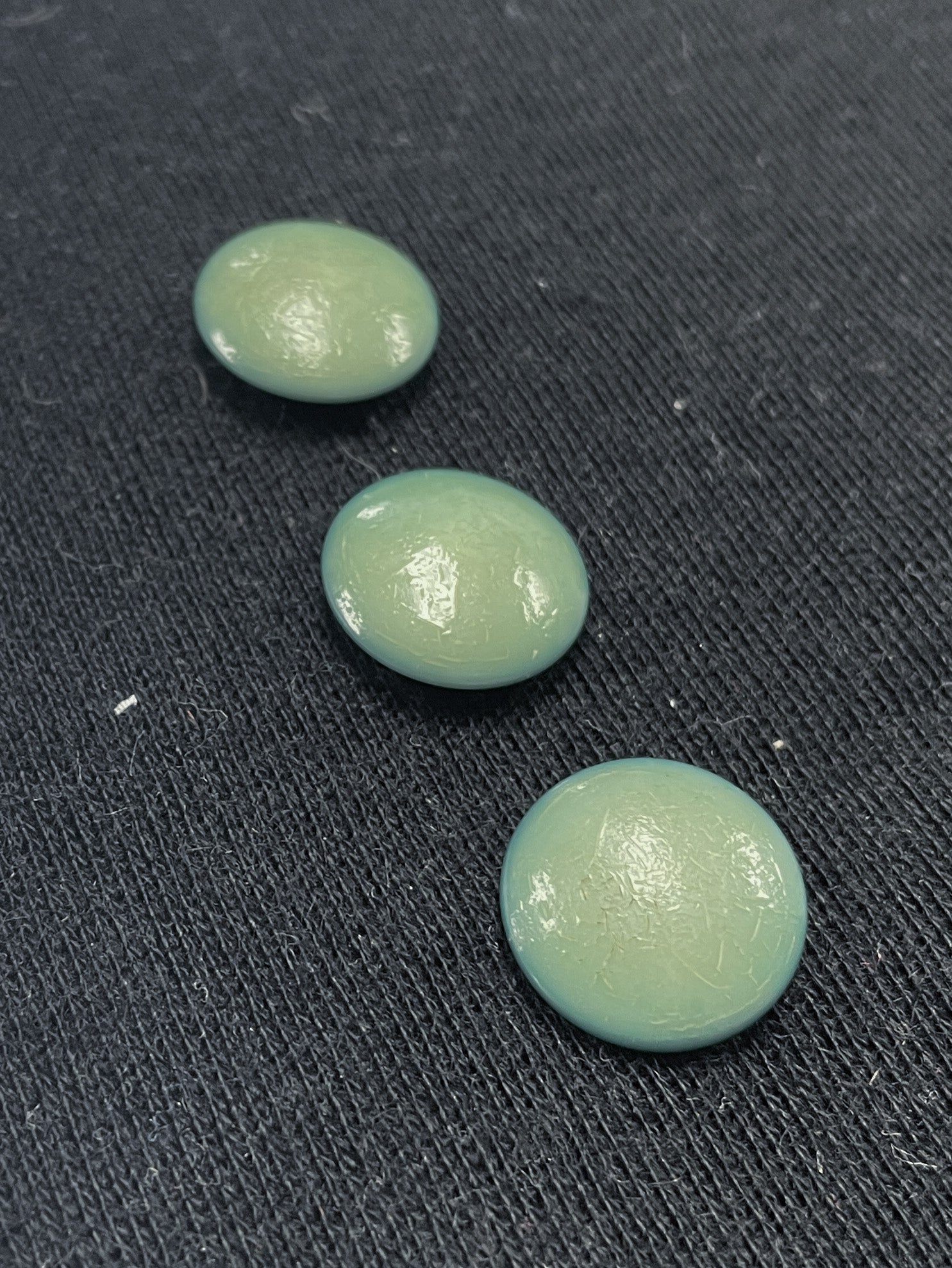 Button Plastic Set of 3 Vintage - 5/8" Ombre Teal Green