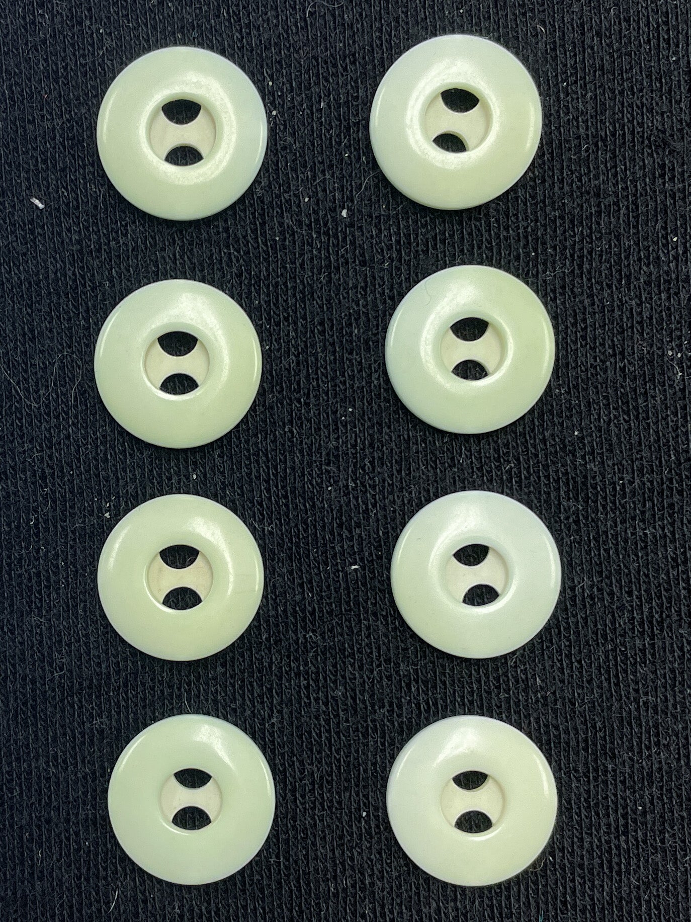 Button Plastic Set of 8 Vintage - 3/4" Pale Mint Green