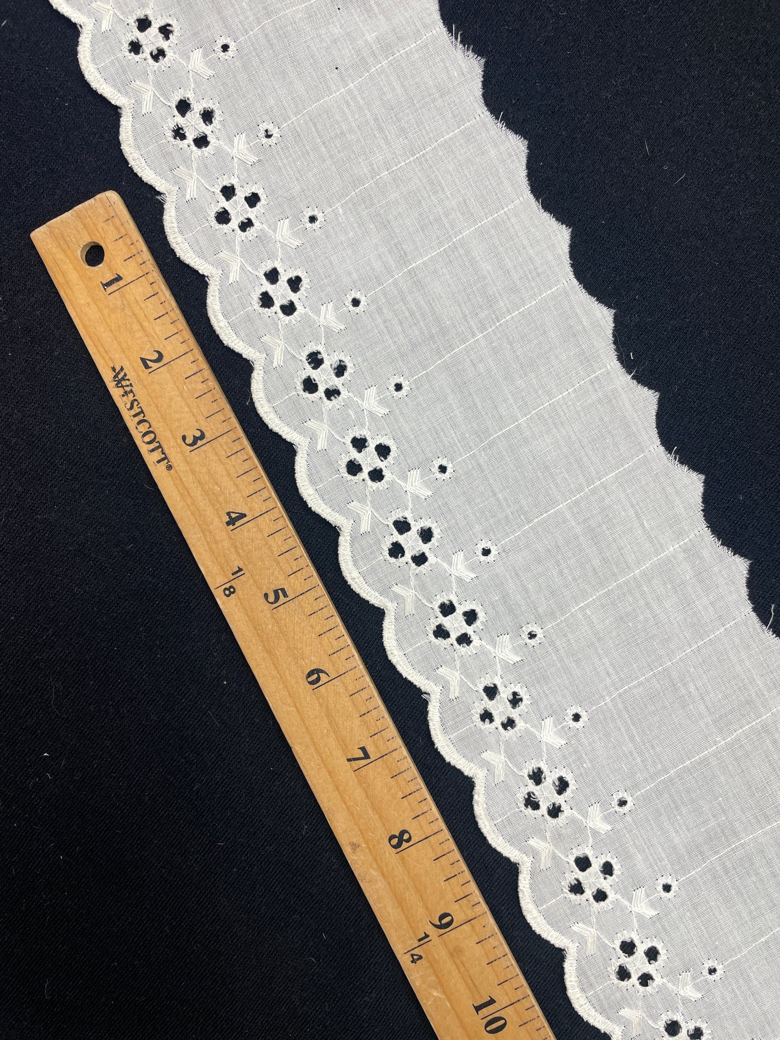 Cotton/Poly Scalloped Eyelet Trim Vintage - Off White