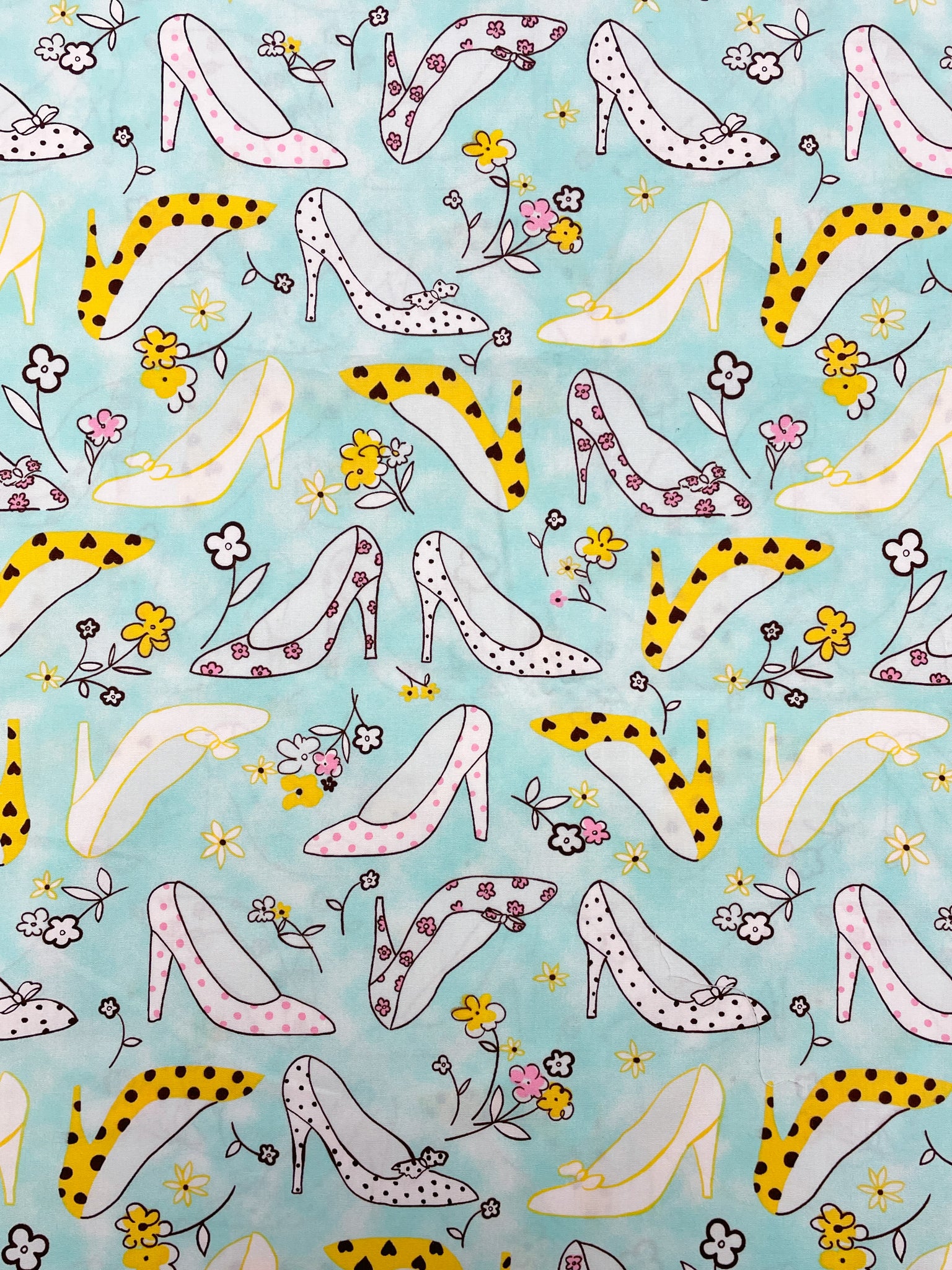 3 1/2 YD Quilting Cotton - High Heel Shoes on Aqua