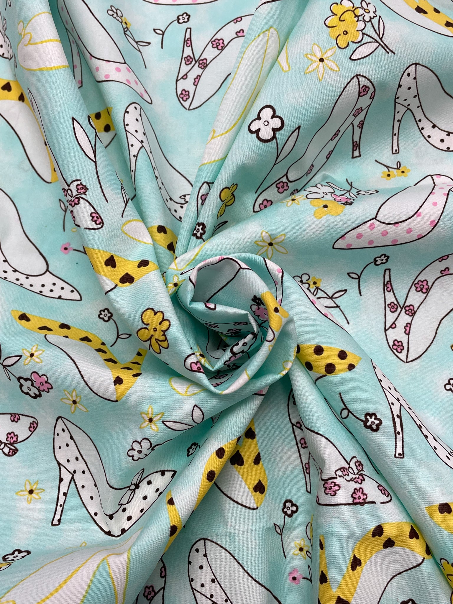 3 1/2 YD Quilting Cotton - High Heel Shoes on Aqua