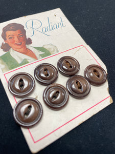 Buttons Set of 6 or 7 Vintage - Brown