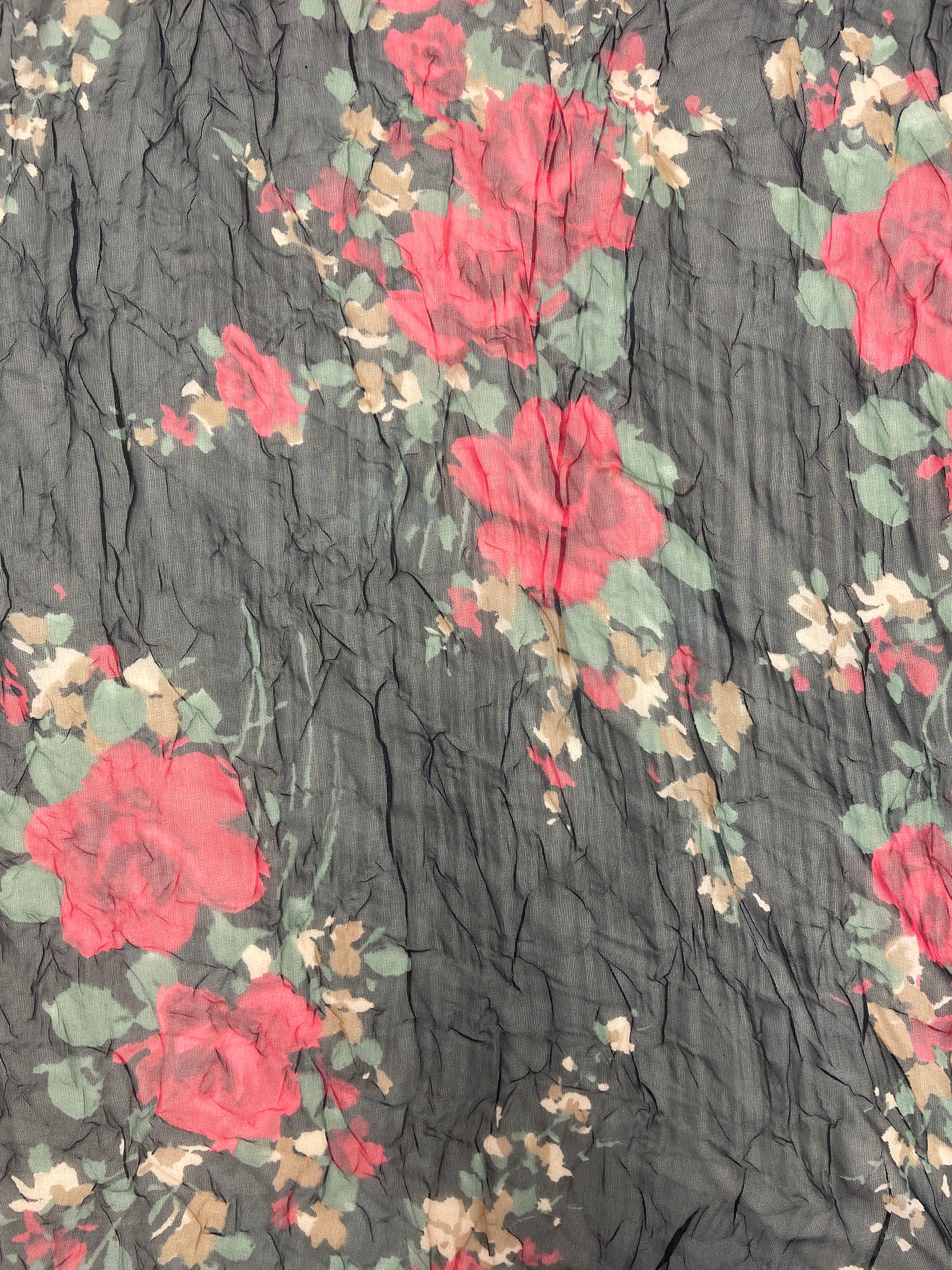 Nylon Crinkle Chiffon Vintage - Red Roses  and Green Leaves on Black