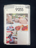 1979 Simplicity 9255 Sewing Pattern - Apron, Kitchen Appliance Covers, Pot Holders, Etc.