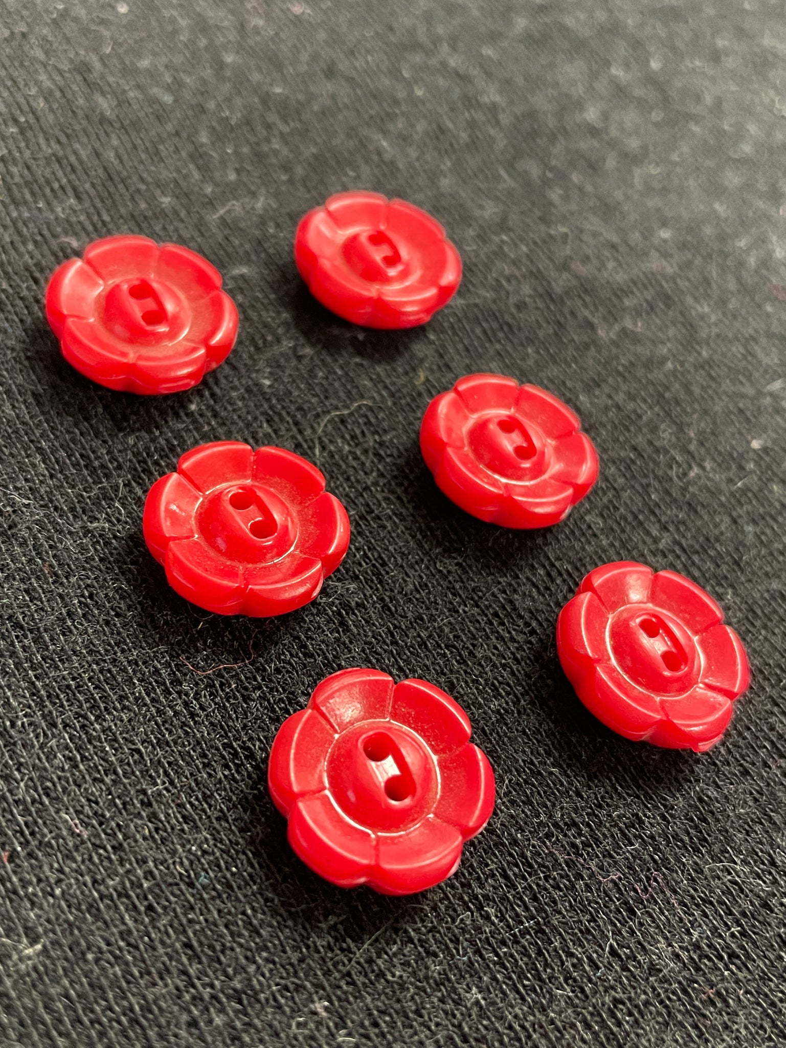 Buttons Plastic Set of 6 Vintage - Red Flowers