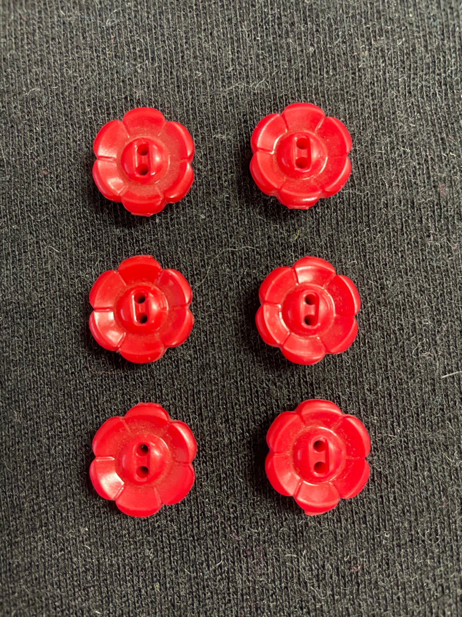 Buttons Plastic Set of 6 Vintage - Red Flowers