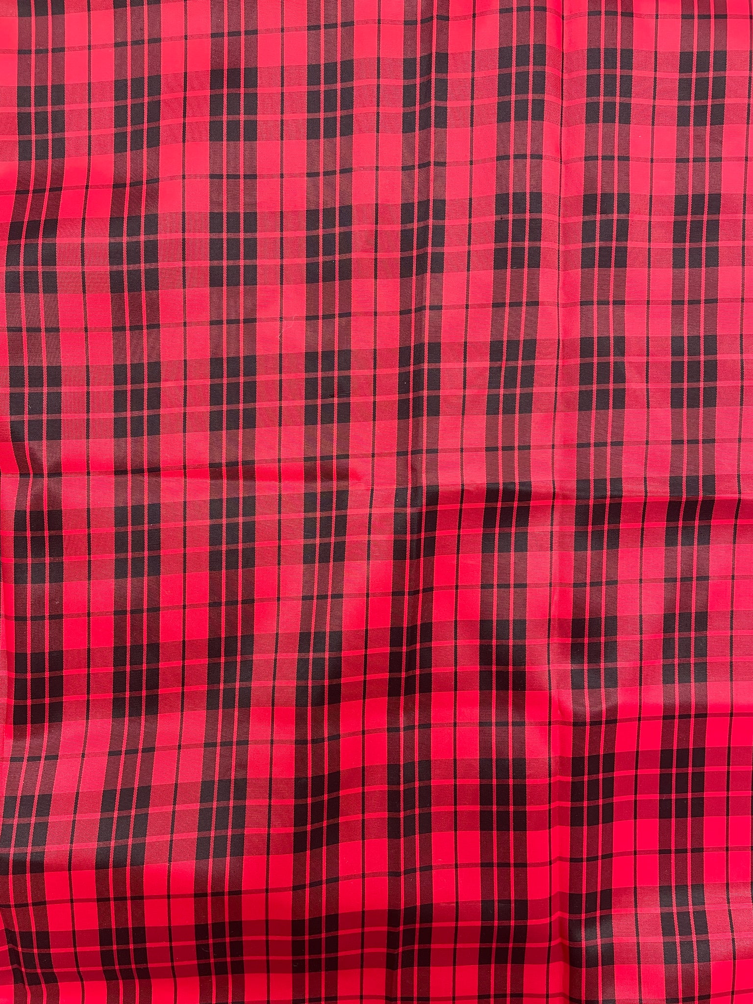 7/8 YD Polyester "Taffeta-Light" Yarn-Dyed Plaid Remnant- Red and Black