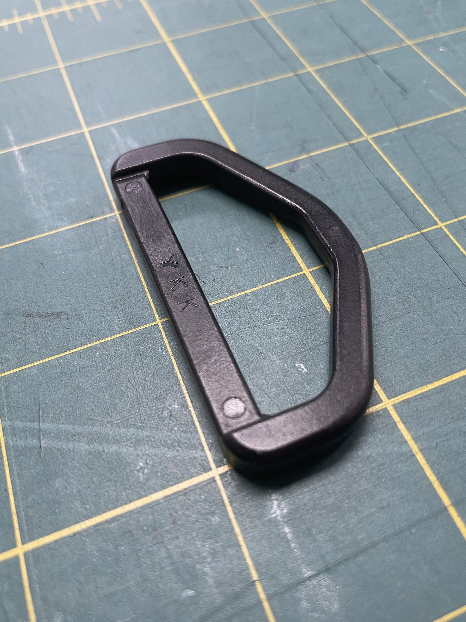 D-Rings Plastic Set of 4, 10 or 50 - Black 2"