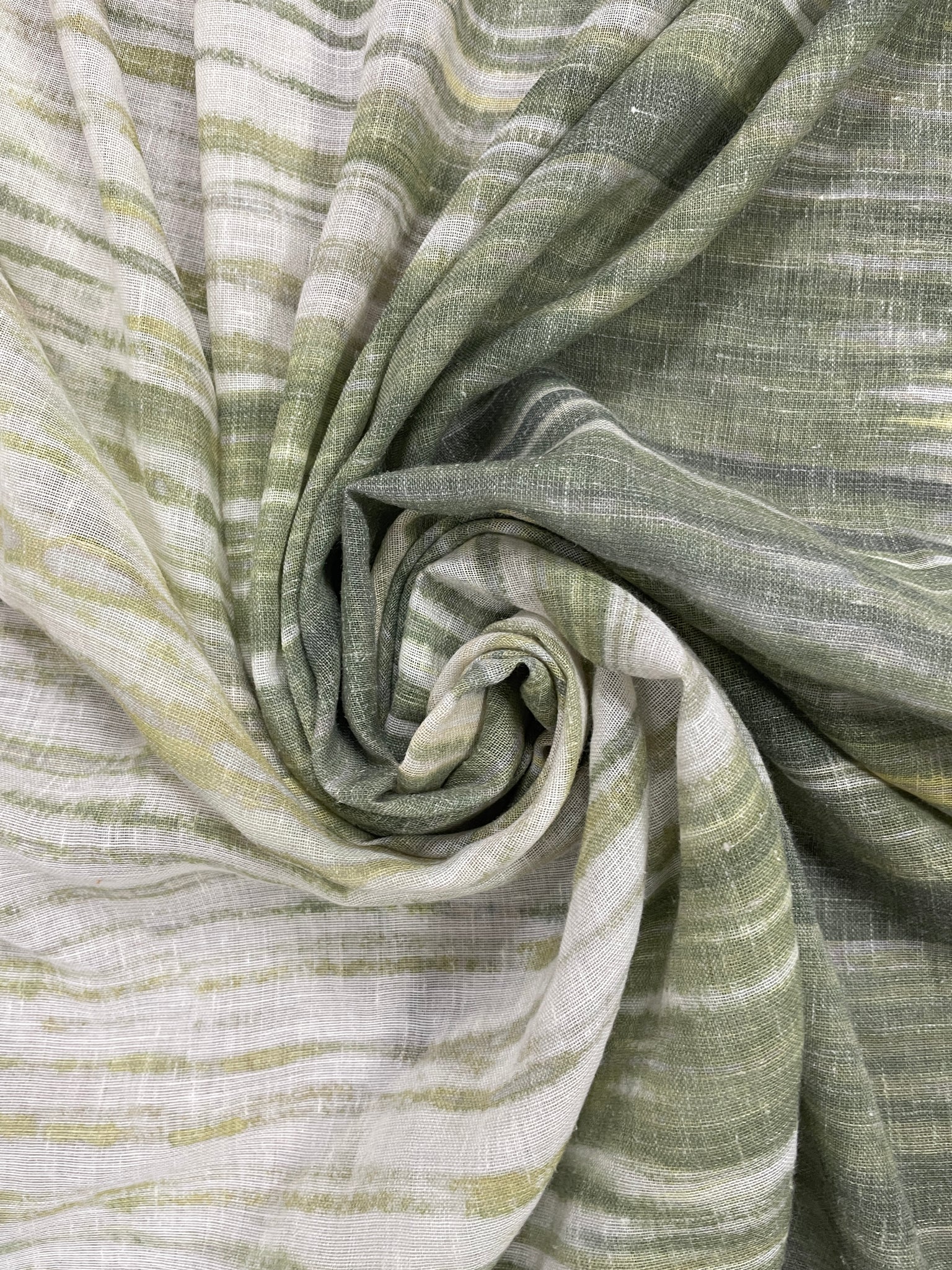 4 YD Poly/Cotton EXTRA WIDE Ombre Print - Off White with Greens