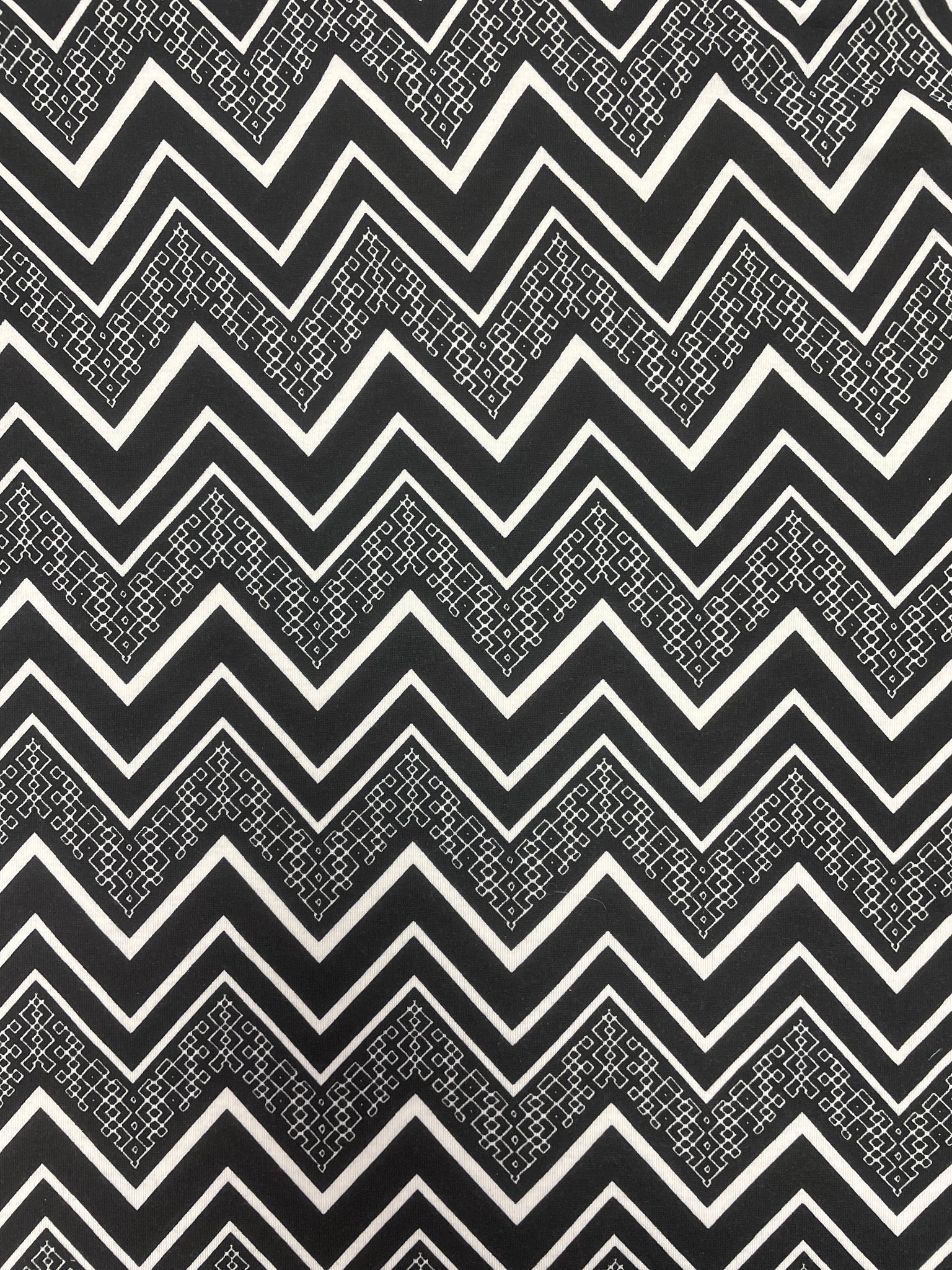 3 YD Nylon Knit - Black and White Zig Zags