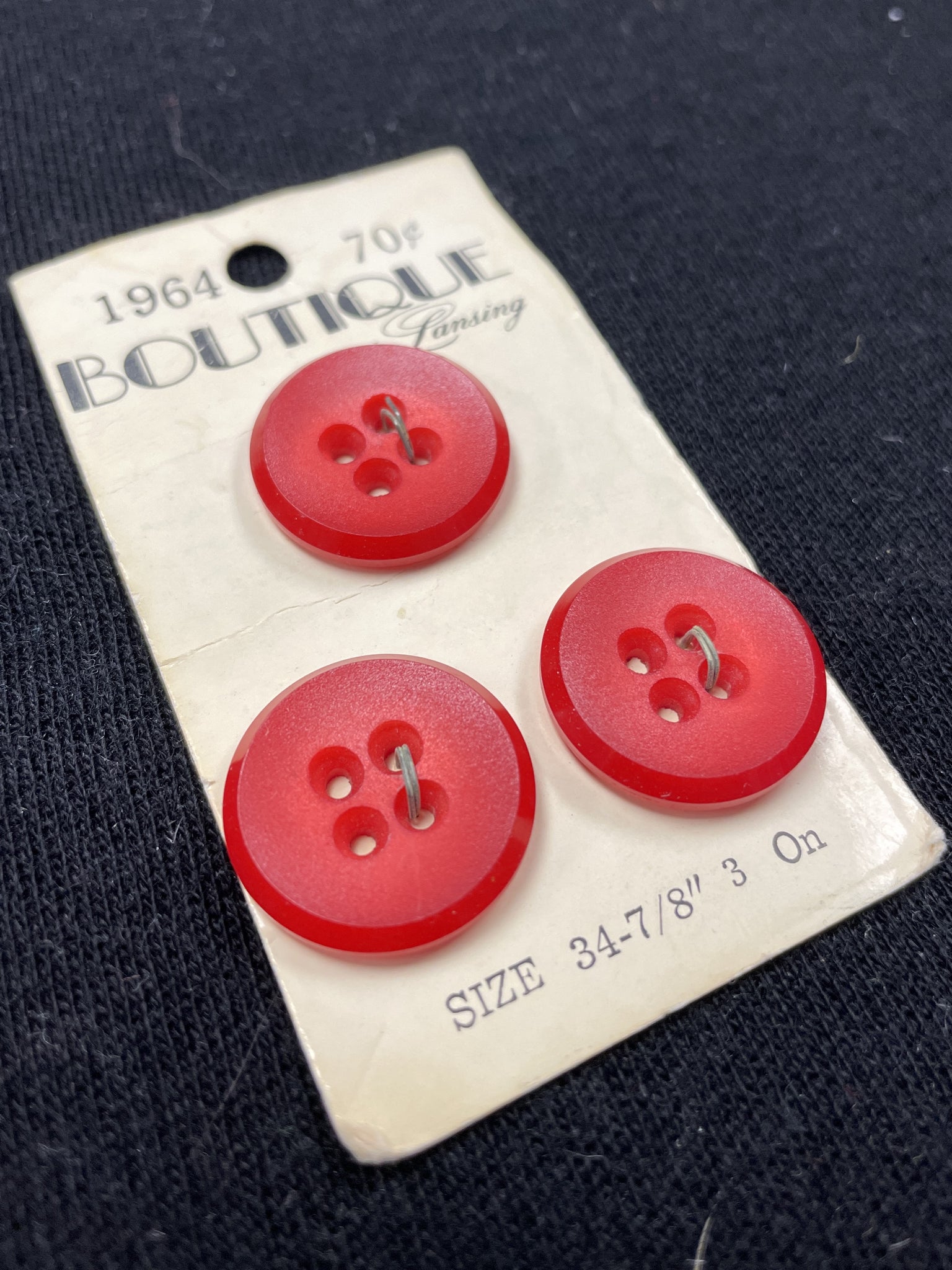Buttons Set of 3 Vintage - Matte Red