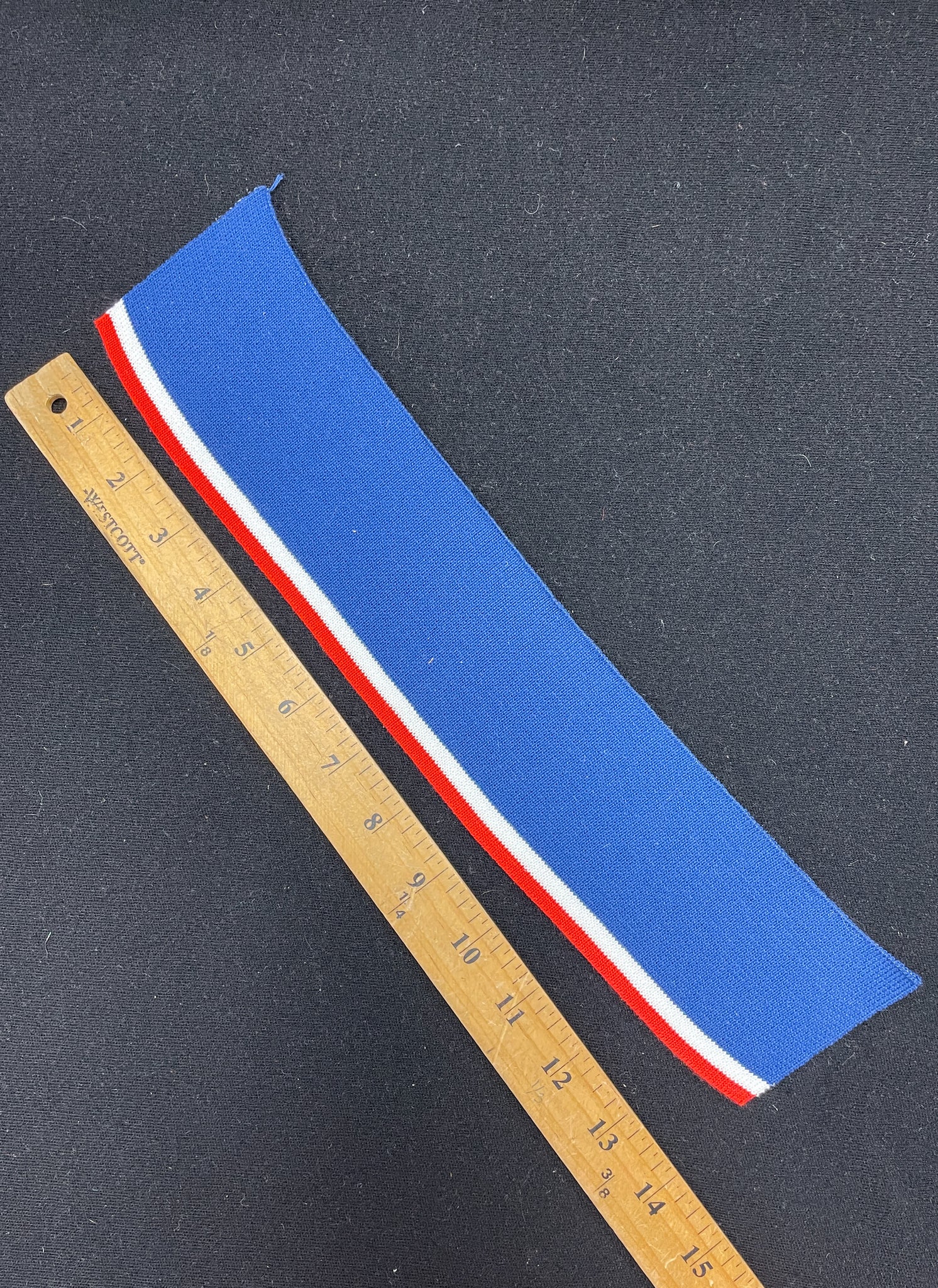 Poly/Cotton Ribbed Collar Vintage - Navy Blue with Stripes in Red and White