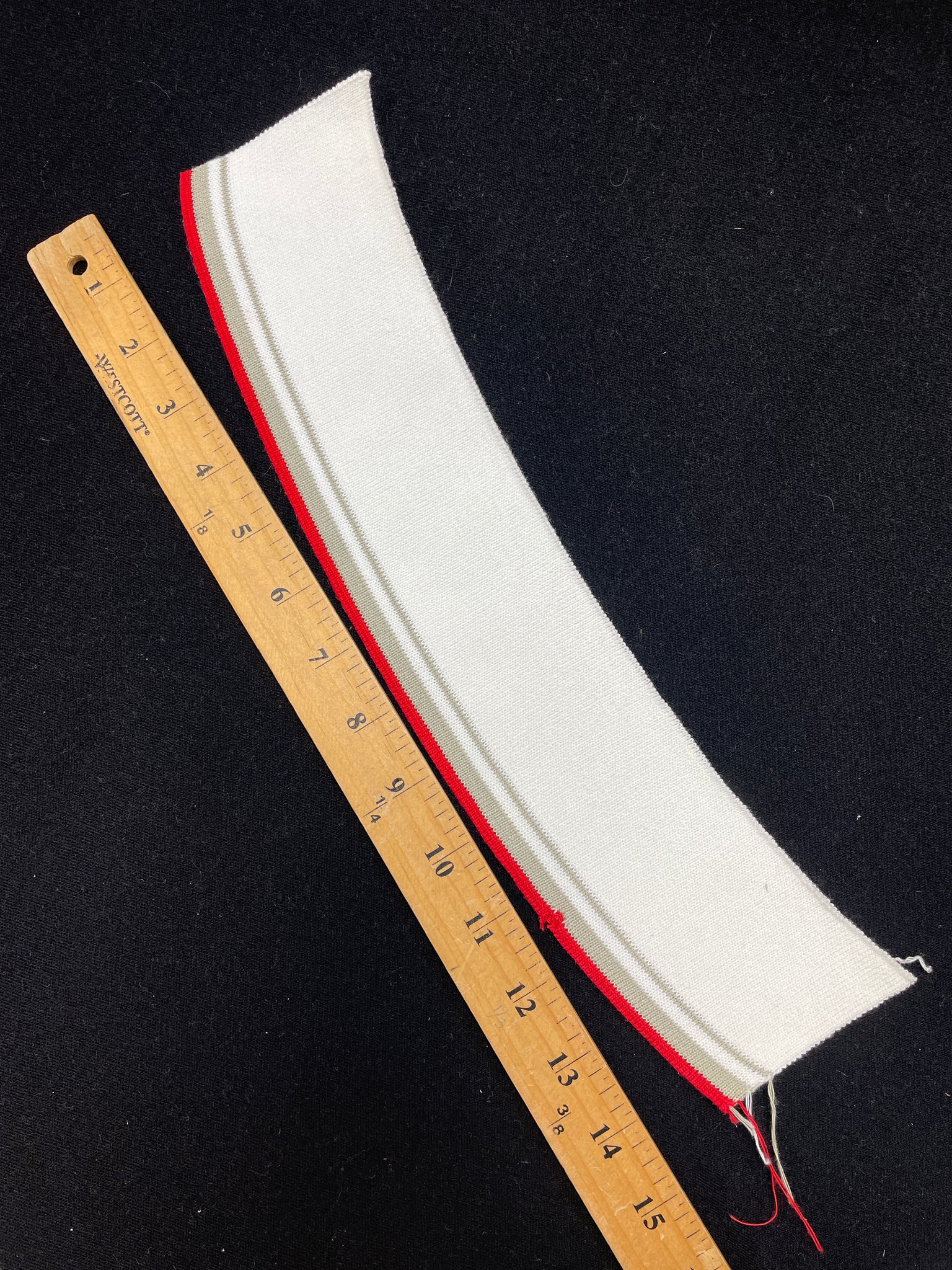 Poly/Cotton Ribbed Collar Vintage - White with Stripes in Red and Beige