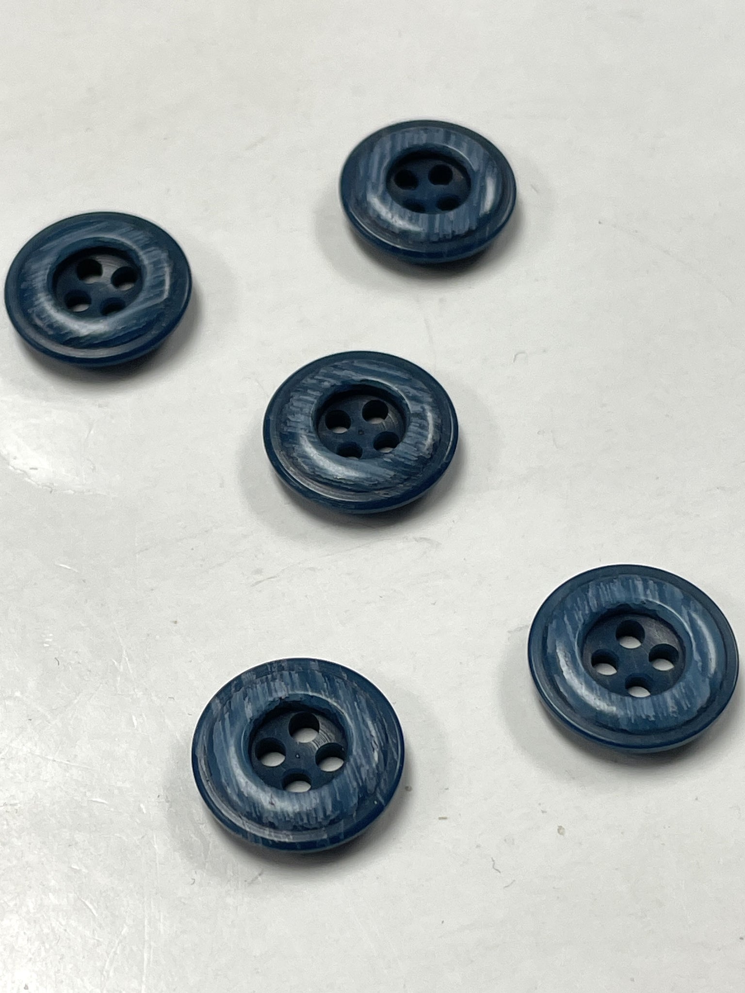 Button Plastic Set of 5 - Dark Blue with Striated Light Blue Ring