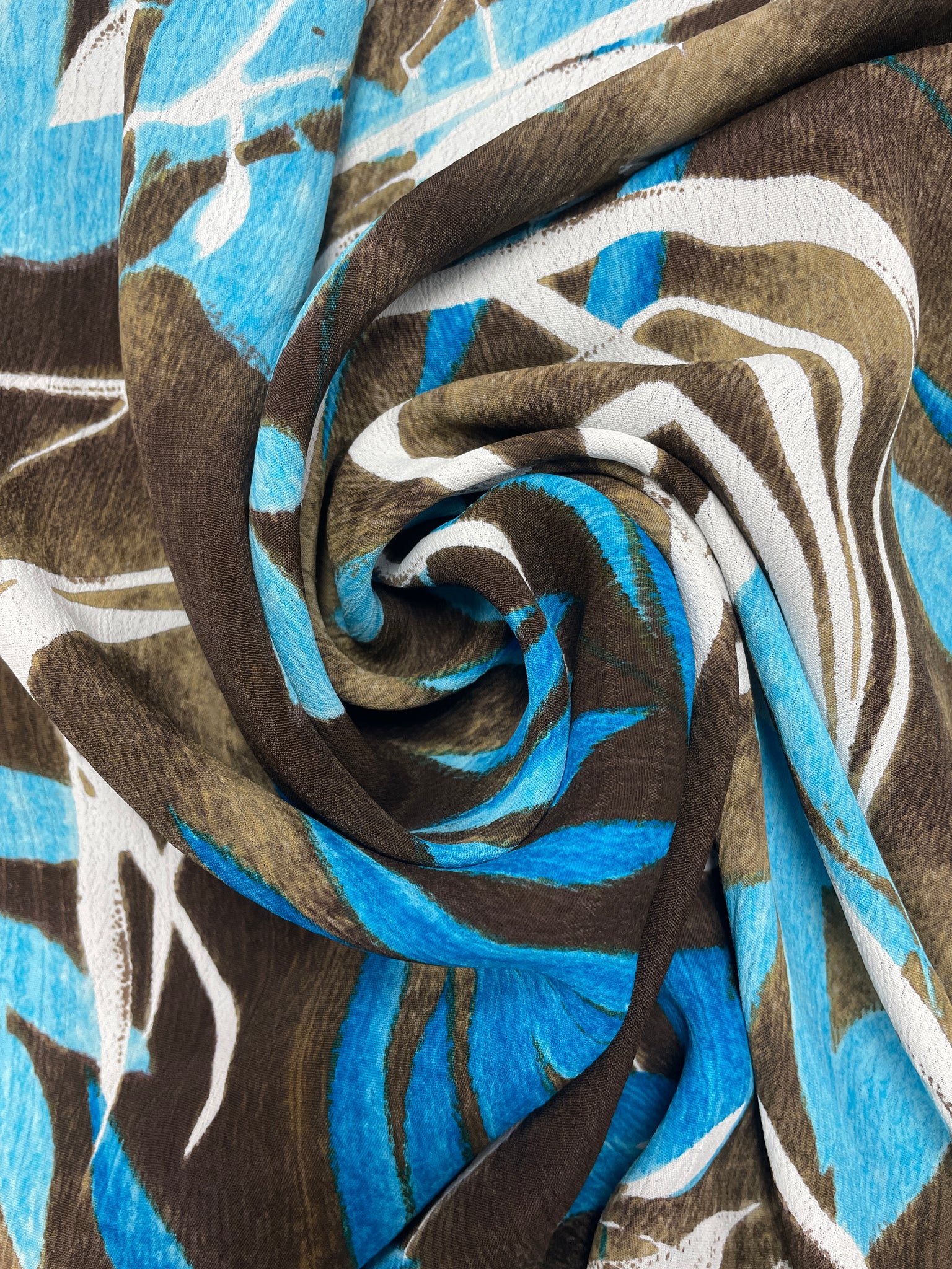 Rayon Crinkle Vintage - Turquoise & White Leaves on Mottled Brown