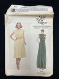 1970s Vogue 1928 Sewing Pattern - Dress FACTORY FOLDED