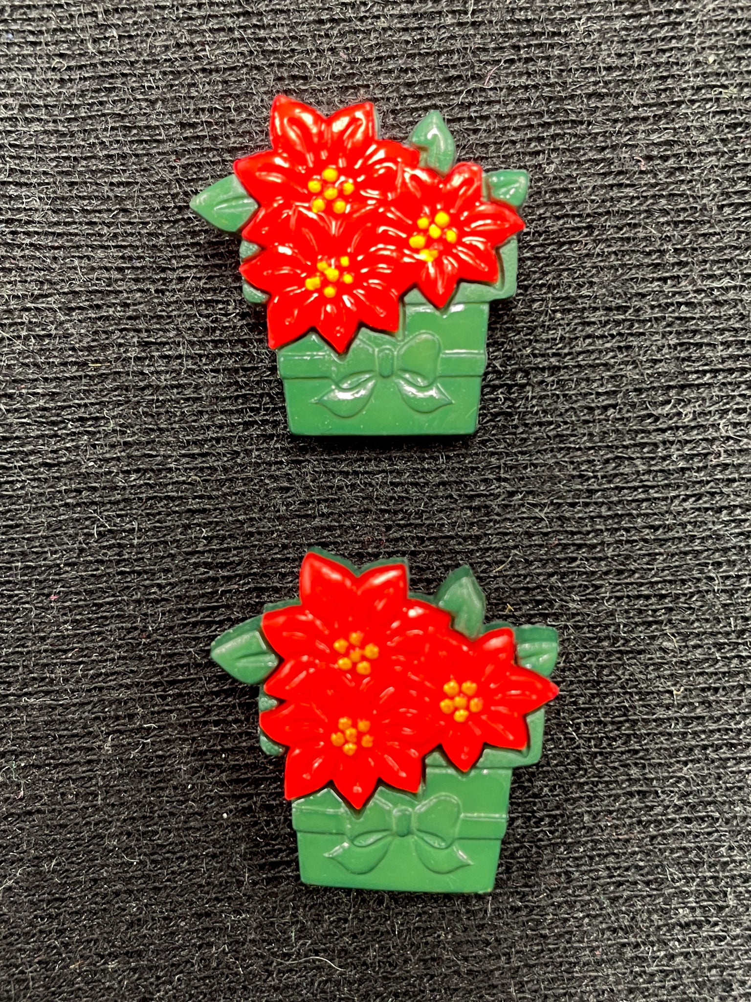 Button Plastic Set of 2 - Poinsettias in a Green Pot