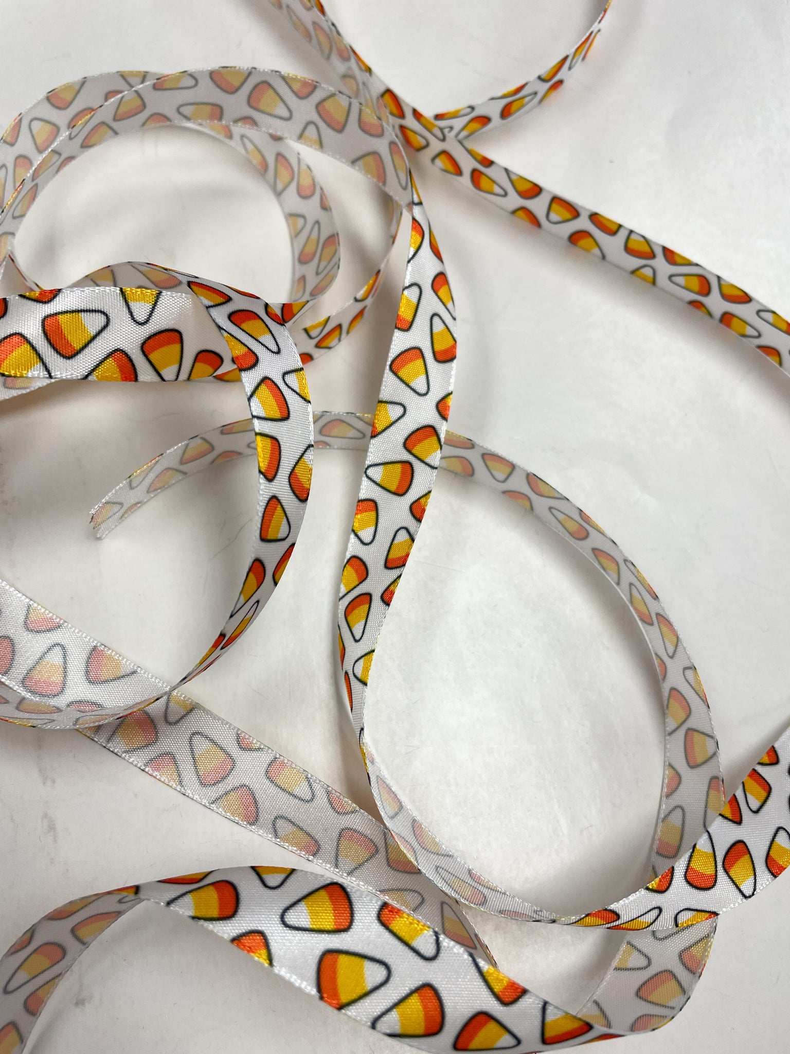 3 YD Polyester Printed Taffeta Ribbon - White with Candy Corn