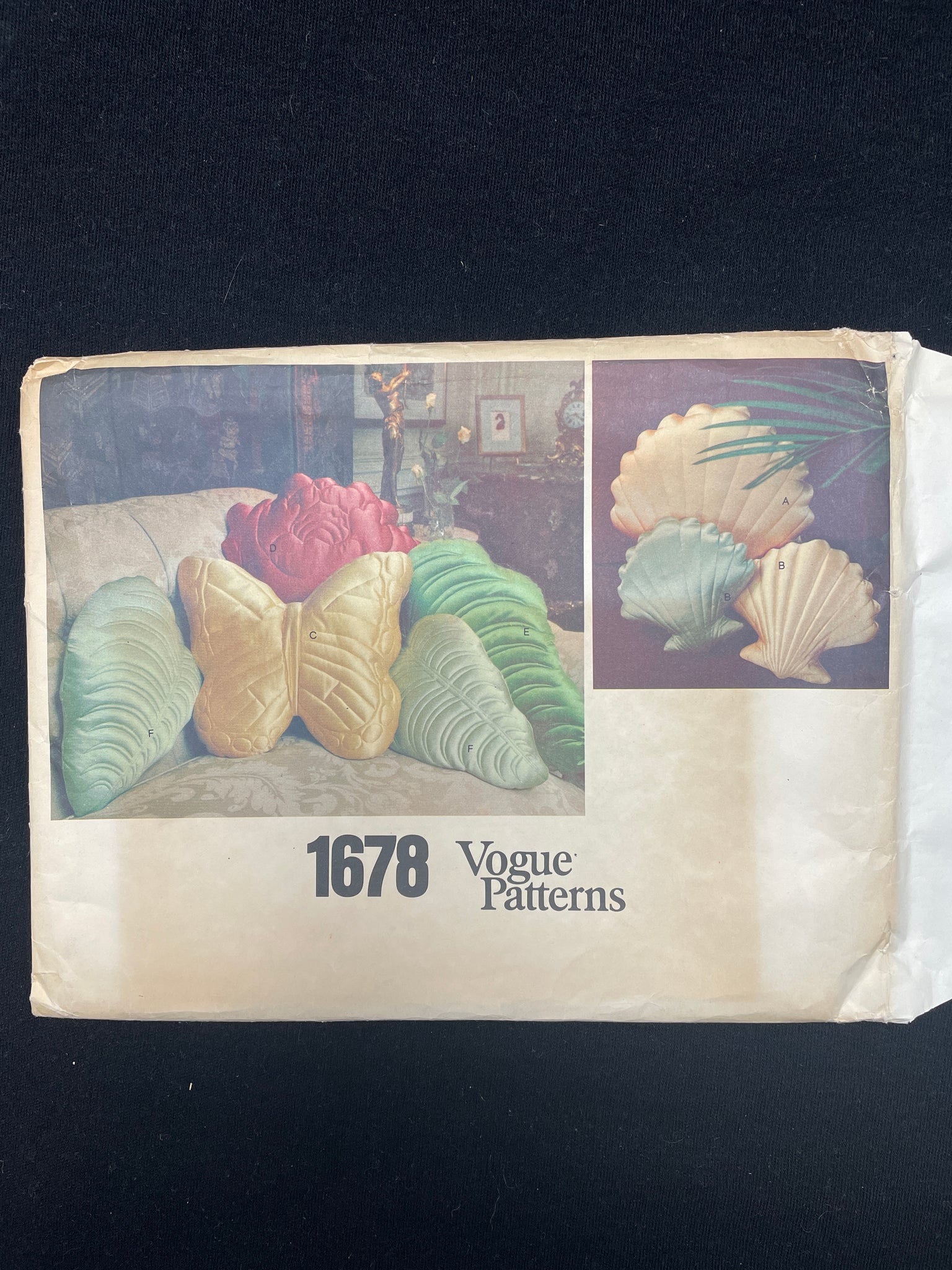1988 Vogue 1678 Sewing Pattern - Butterfly, Flower, Leaf and Sea Shell Pillows FACTORY FOLDED