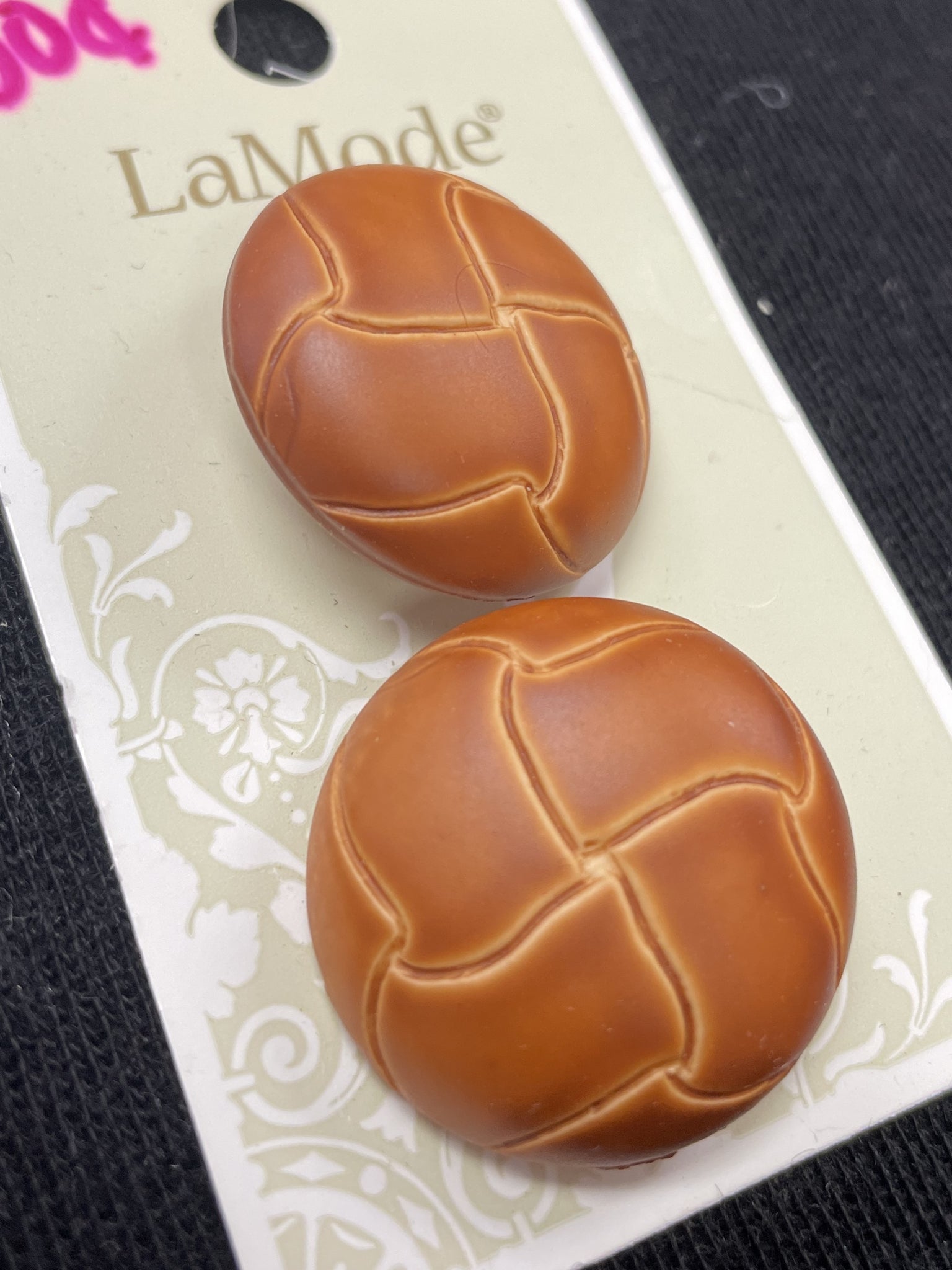 Button Plastic Set of 2 - Faux Woven Tan