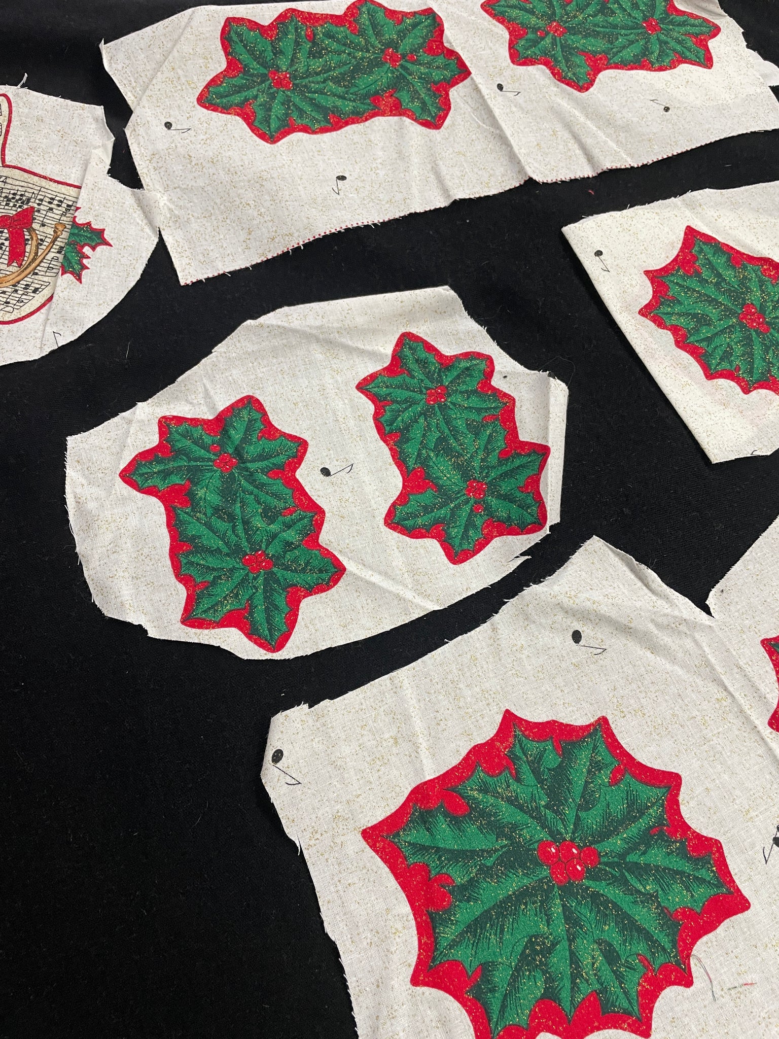 Quilting Cotton Remnants - Christmas Holly Appliques