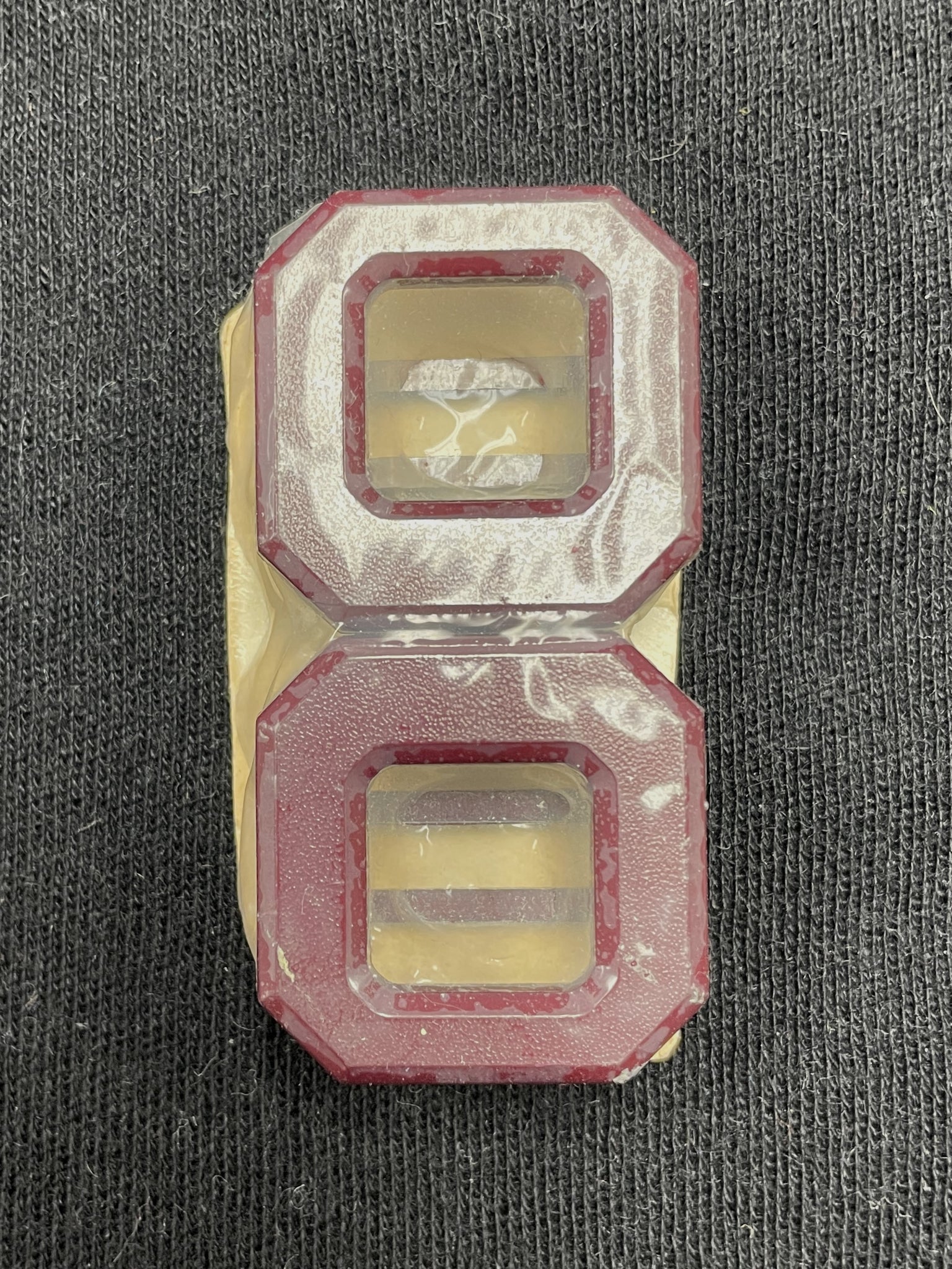 Buckle Plastic No-Sew Vintage - Maroon Squares