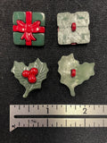 Buttons Plastic Set of 4 - Holly and Gifts