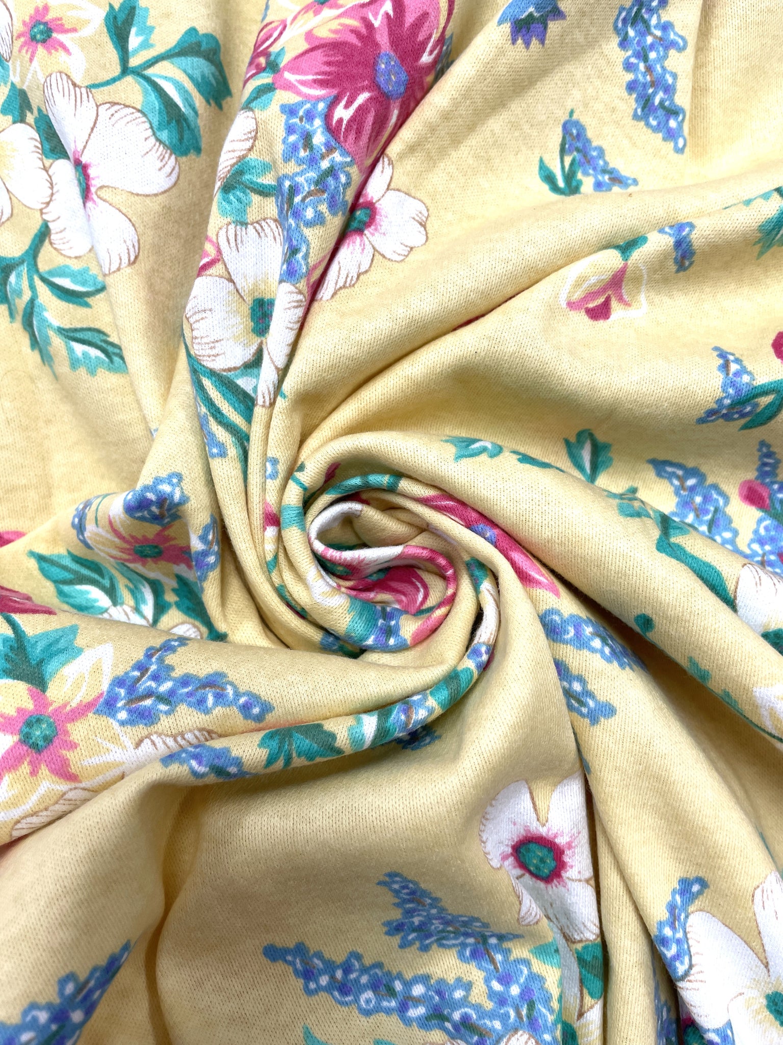 1 1/4 YD Cotton Blend Knit Vintage - Flowers on a Yellow Background