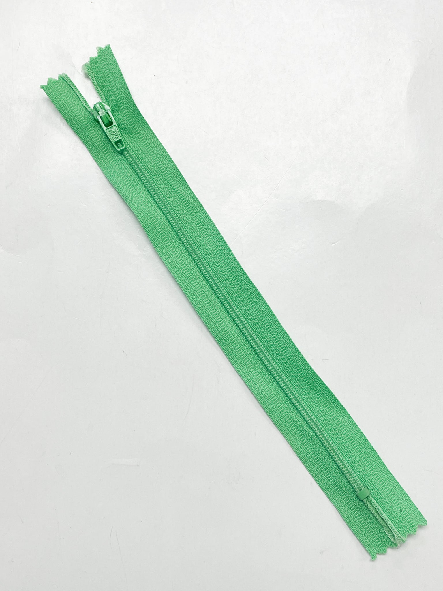 Zipper 7" - Lime Green