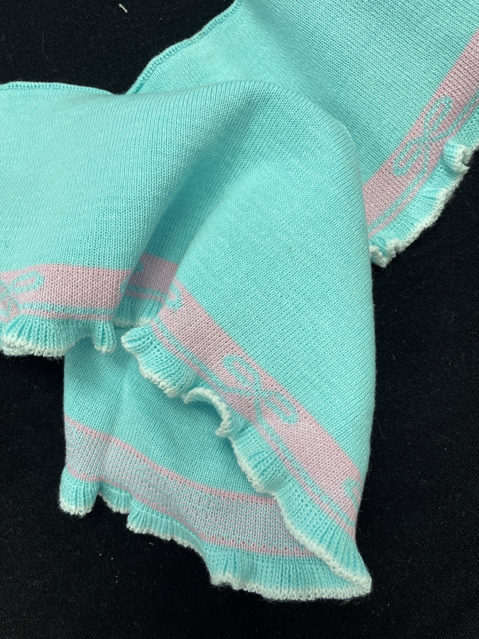 1 1/2 YD Poly/Cotton Ribbed Ruffle Vintage - Aqua with Pink