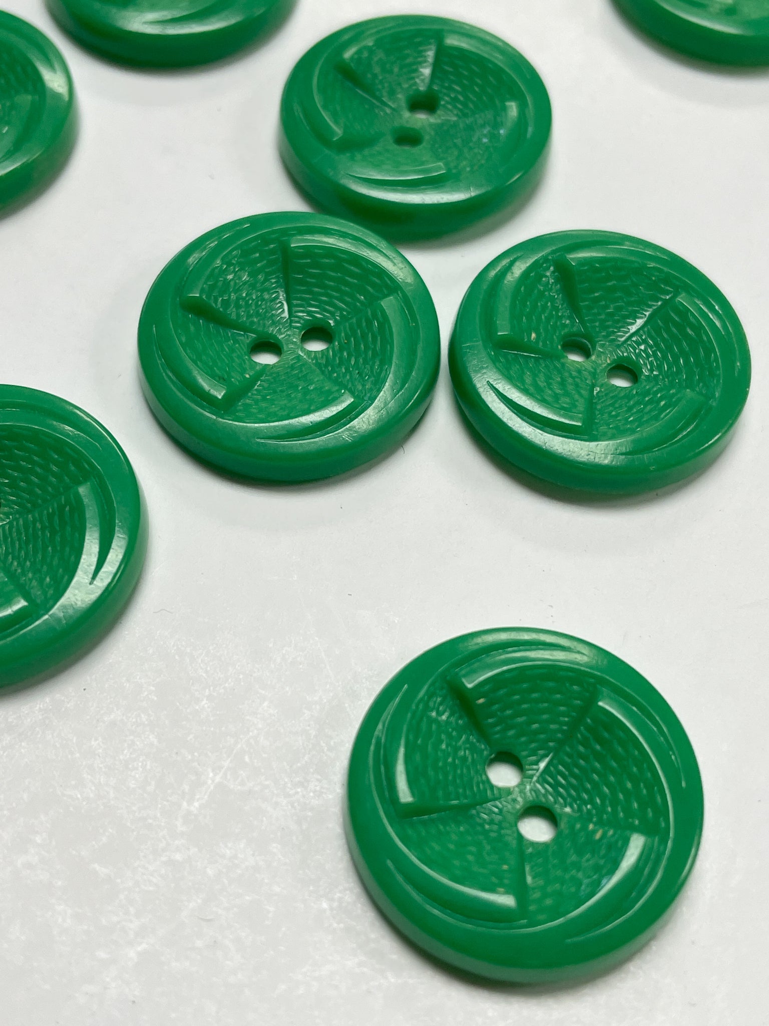 Buttons Plastic Set of 10 Vintage - Green