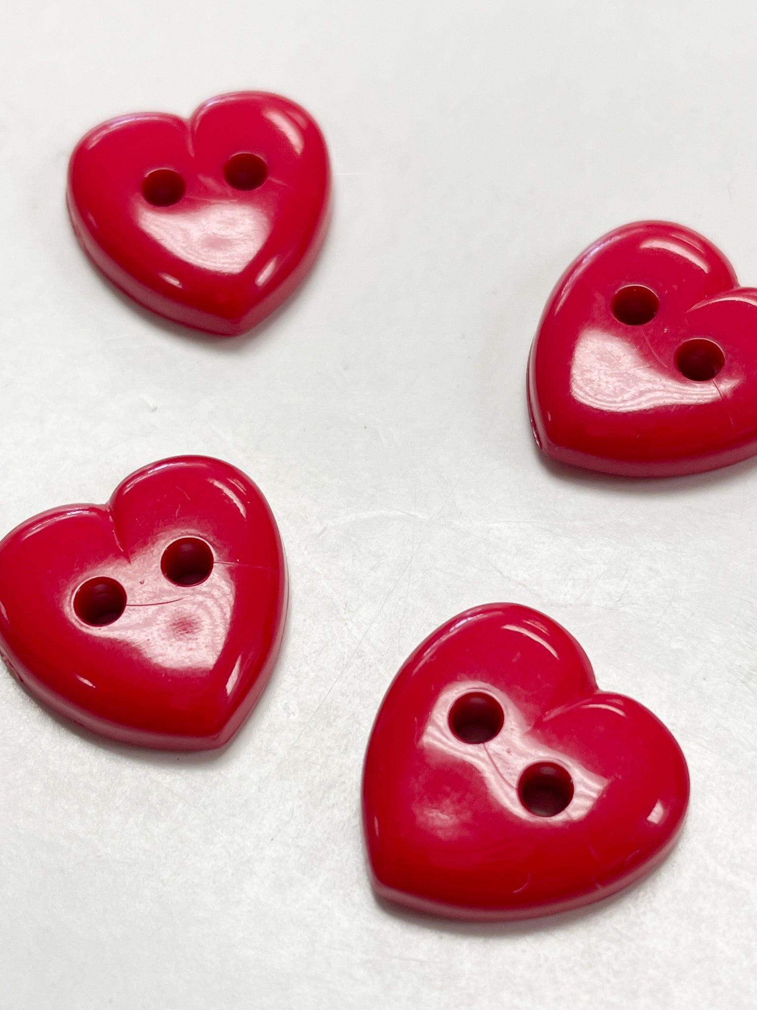 Buttons Plastic Set of 4 - Red Hearts