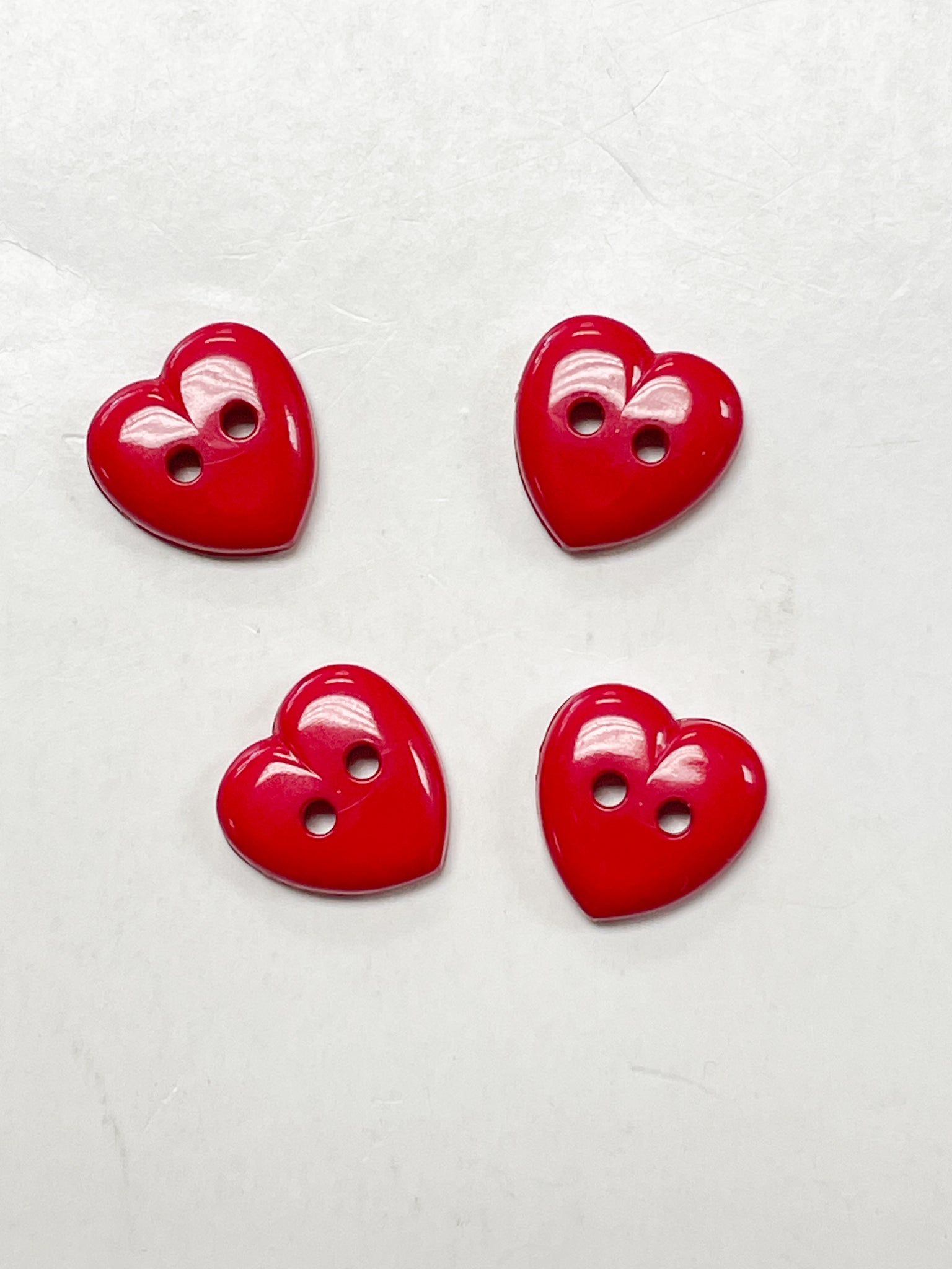 Buttons Plastic Set of 4 - Red Hearts