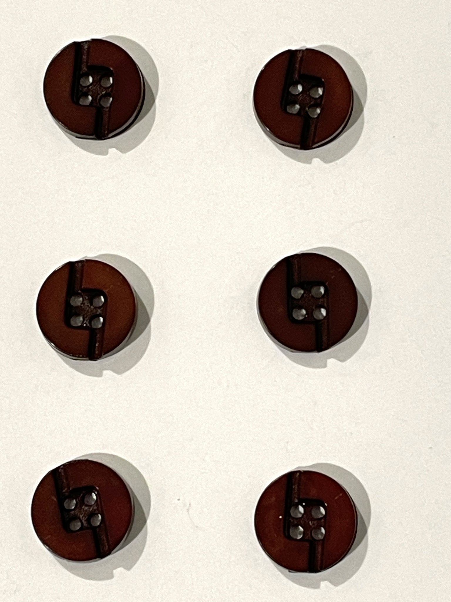 Buttons Plastic Set of 6 - Brown