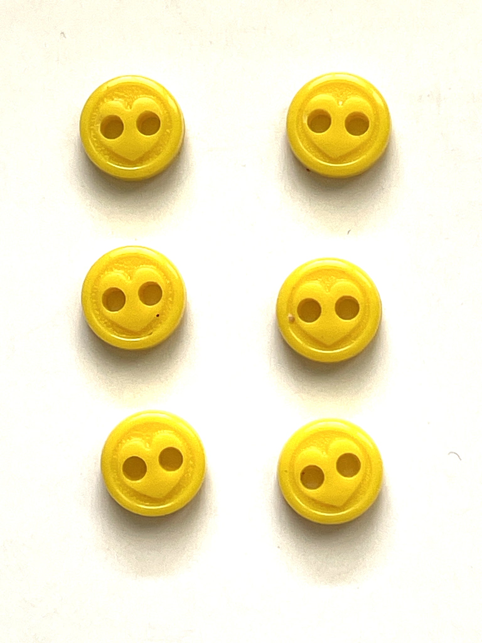 Buttons 2 Hole Plastic Set of 6 - Yellow with Hearts