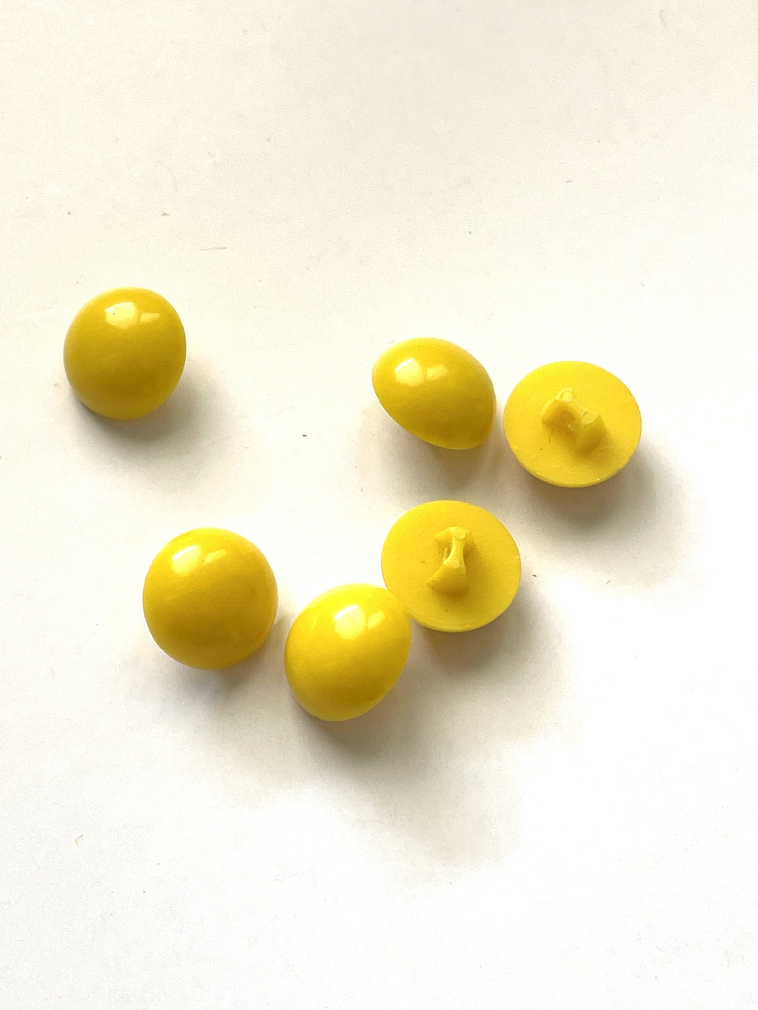 Buttons Shank Plastic Set of 6 - Yellow Domes