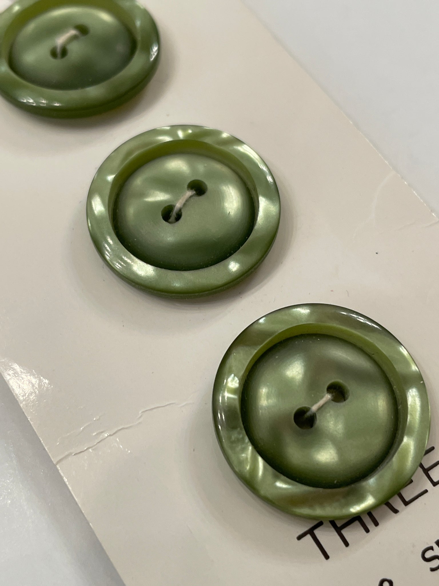 Buttons 2 Hole Plastic Vintage - Pearlized Green
